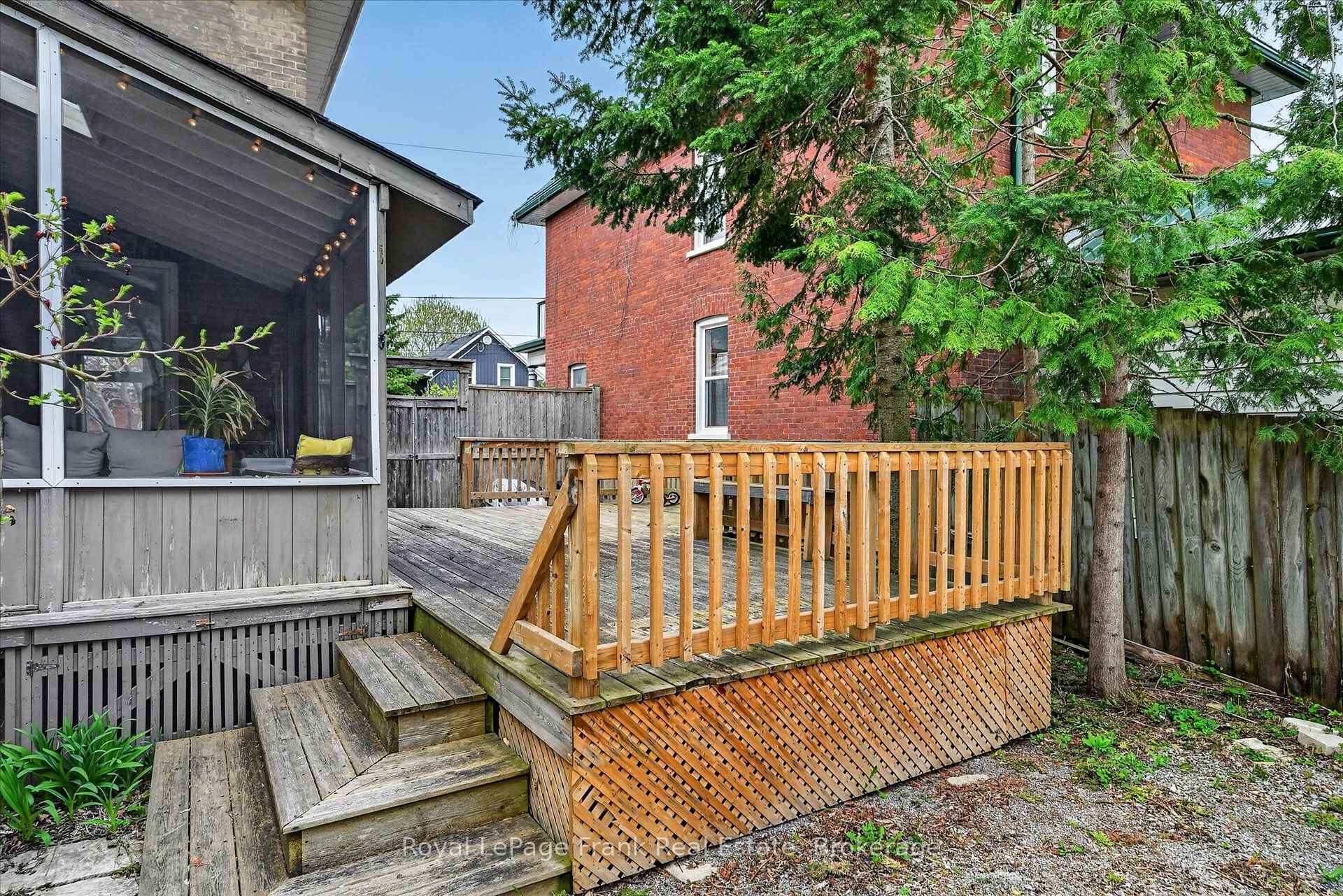 Photo 31 of 273 William Street, Peterborough, Town Ward 3 — HOMEH