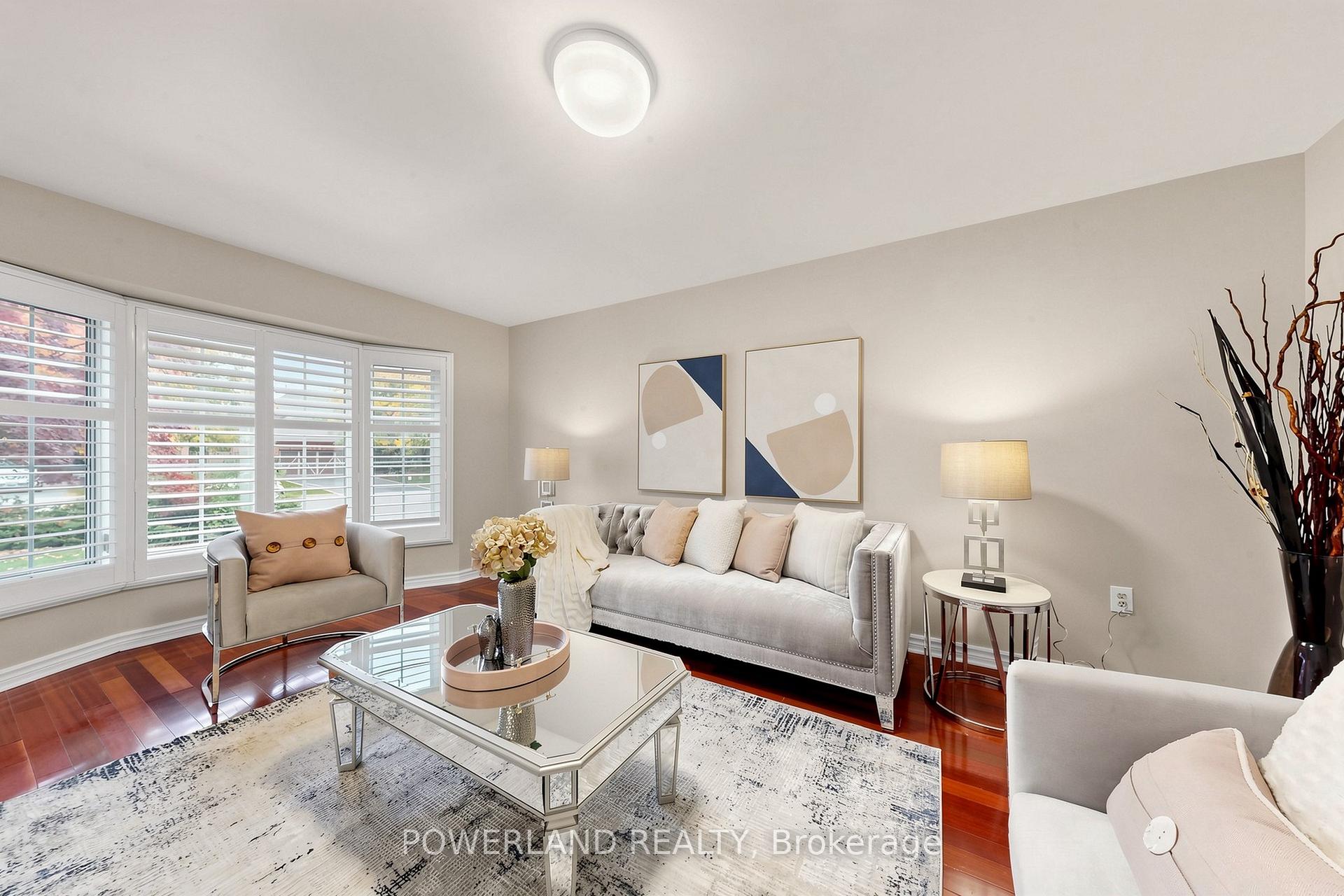 Photo 4 of 2080 Pelee Boulevard, Oakville, River Oaks — HOMEH