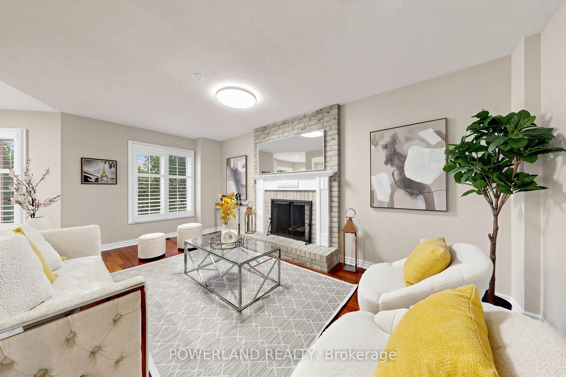 Photo 5 of 2080 Pelee Boulevard, Oakville, River Oaks — HOMEH