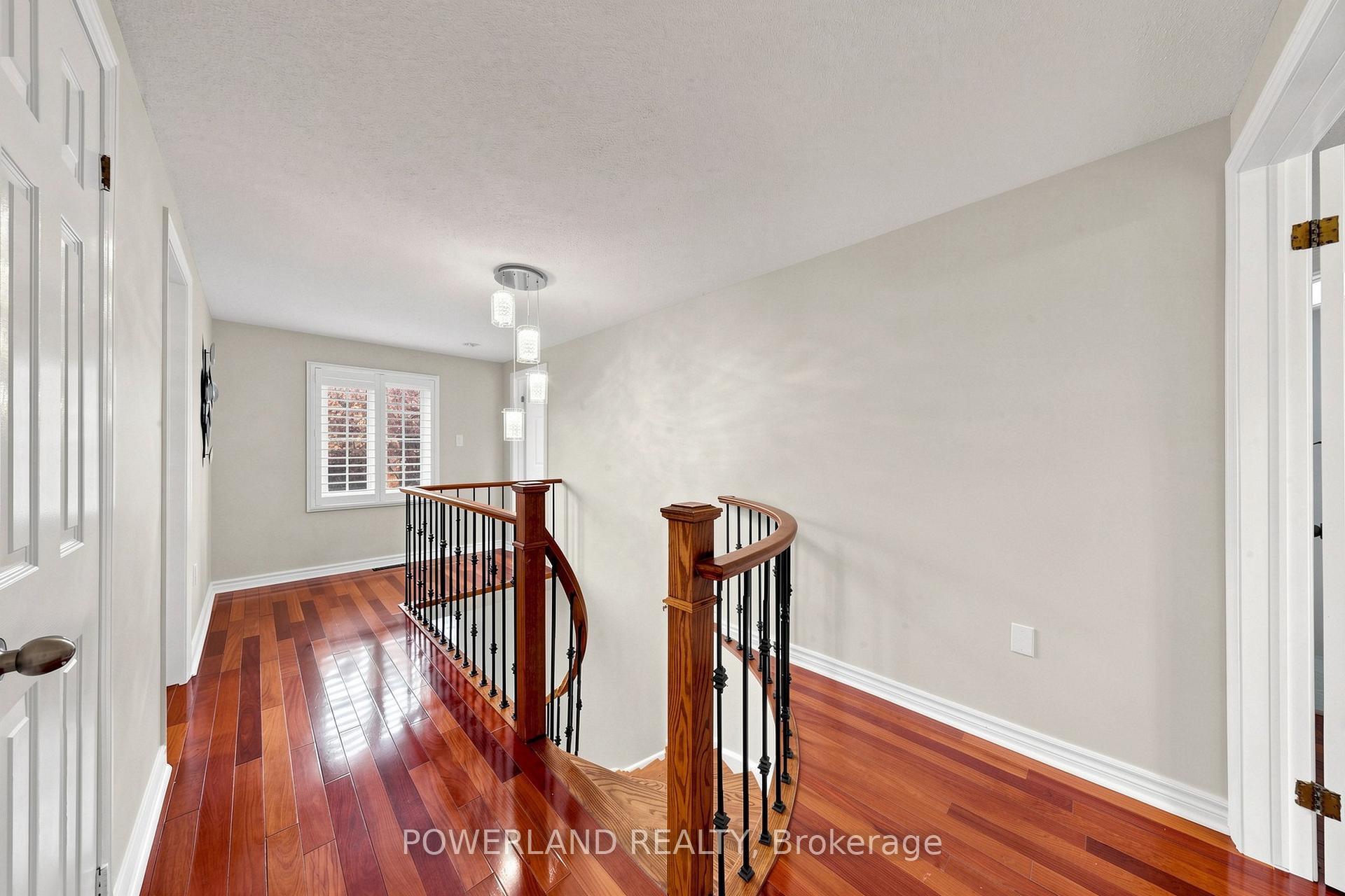 Photo 14 of 2080 Pelee Boulevard, Oakville, River Oaks — HOMEH