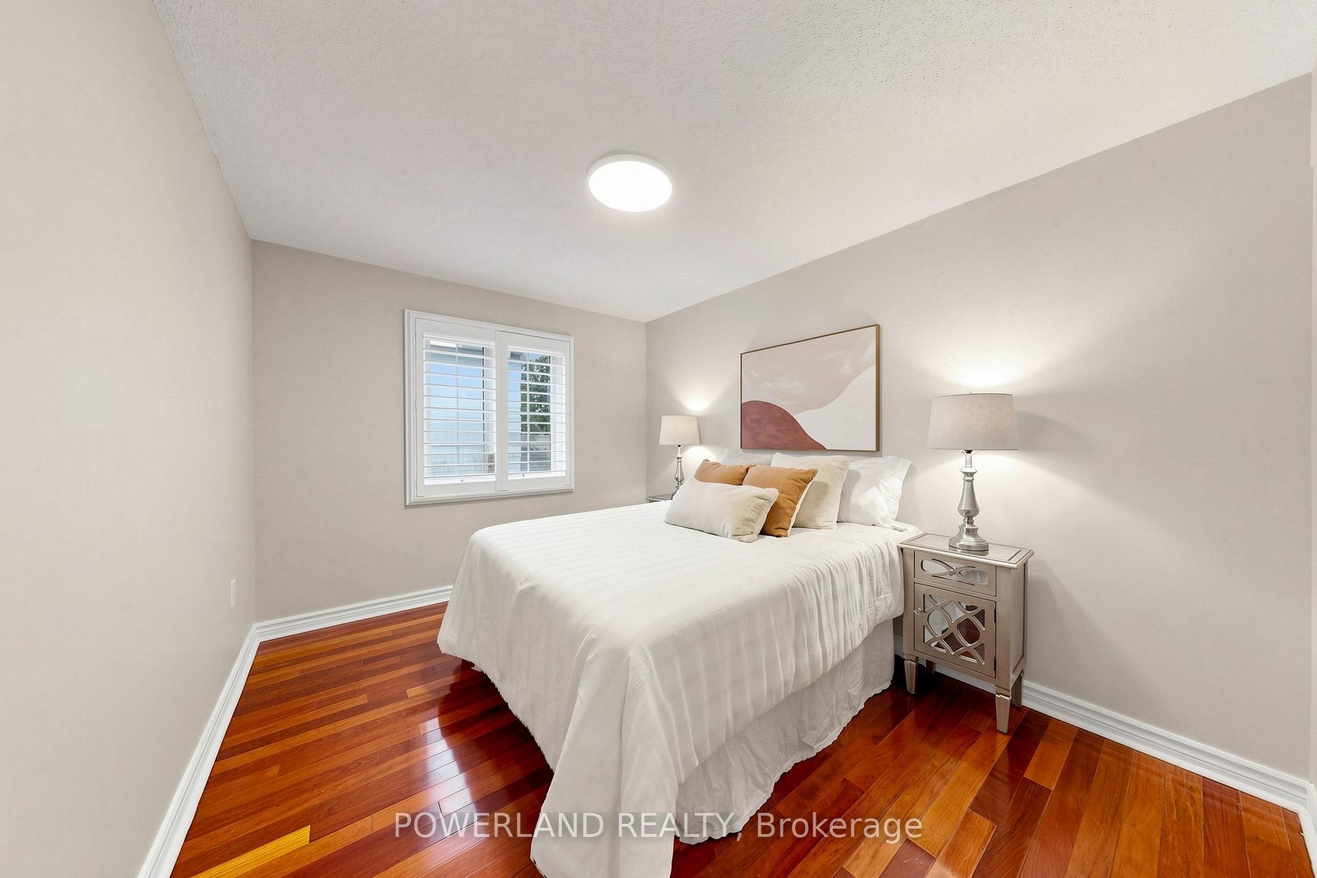 Photo 20 of 2080 Pelee Boulevard, Oakville, River Oaks — HOMEH