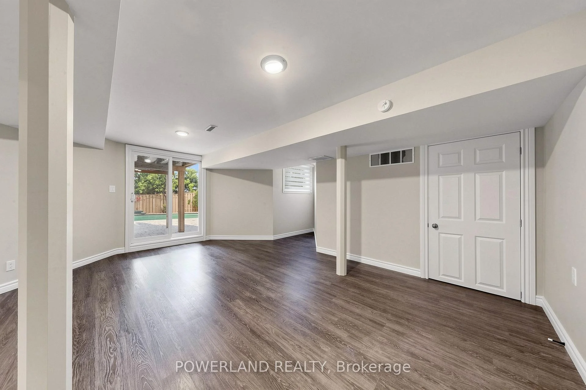 Photo 27 of 2080 Pelee Boulevard, Oakville, River Oaks — HOMEH