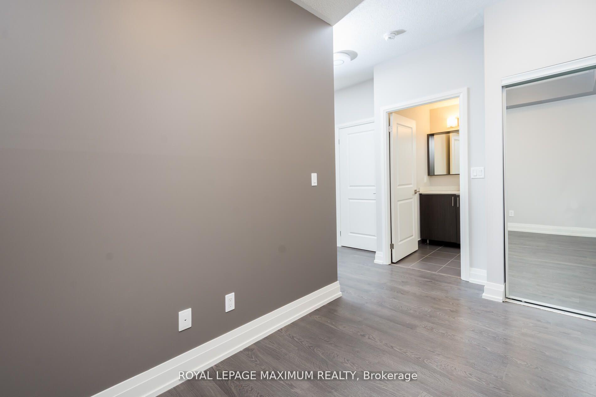 Photo 8 of Unit 1210, 3600 Highway 7 Road, Vaughan, Vaughan Corporate Centre — HOMEH