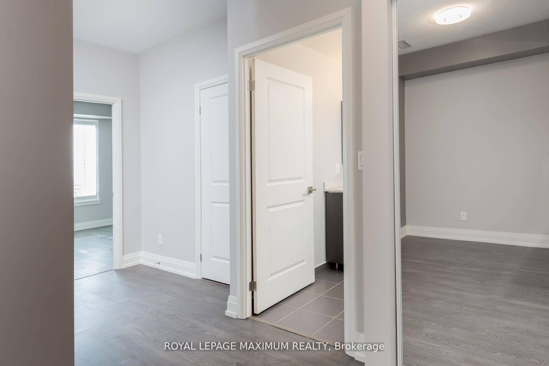 Photo 9 of Unit 1210, 3600 Highway 7 Road, Vaughan, Vaughan Corporate Centre — HOMEH