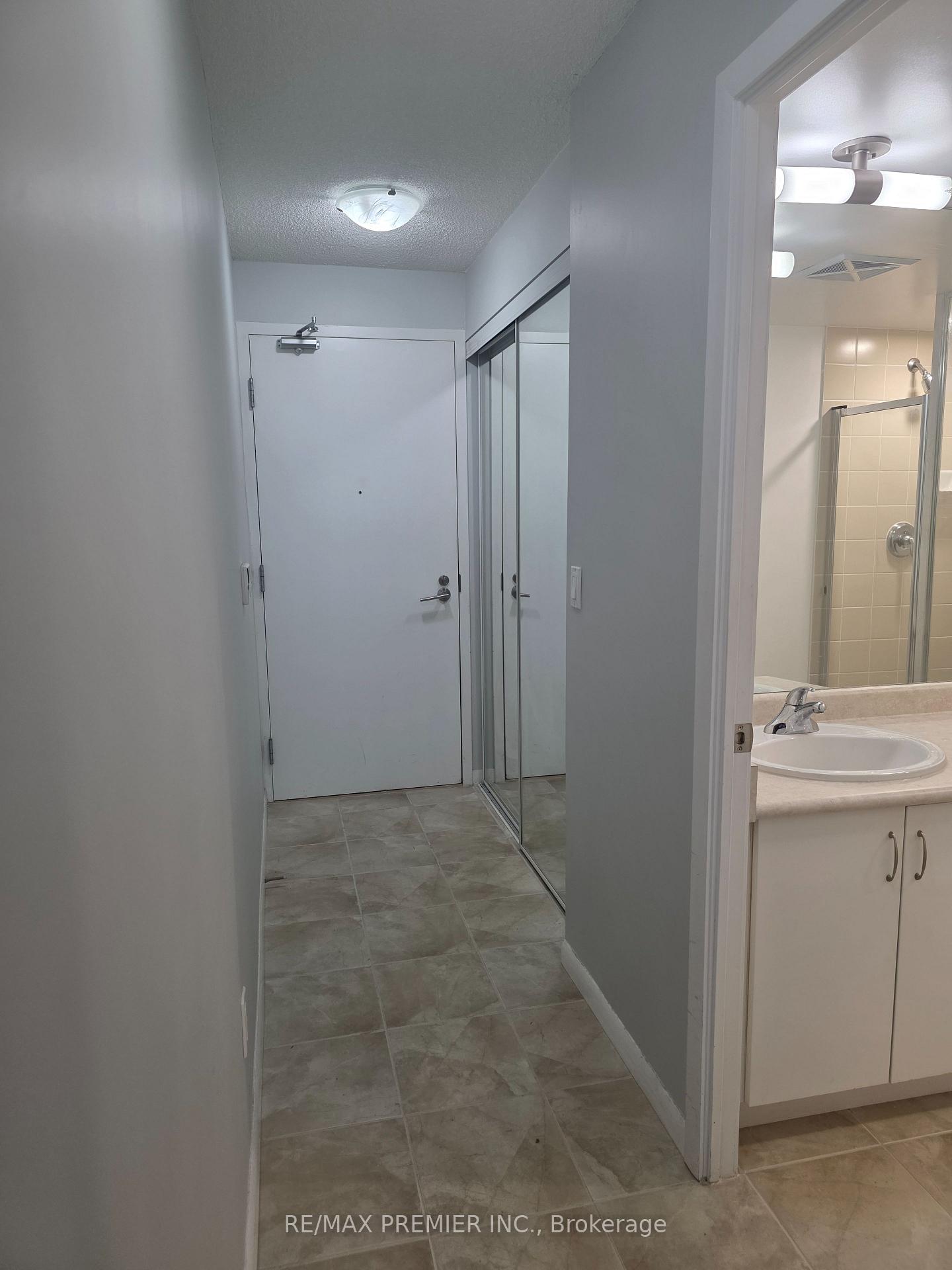 Photo 3 of Unit 475, 209 Fort York Boulevard, Toronto, Niagara — HOMEH