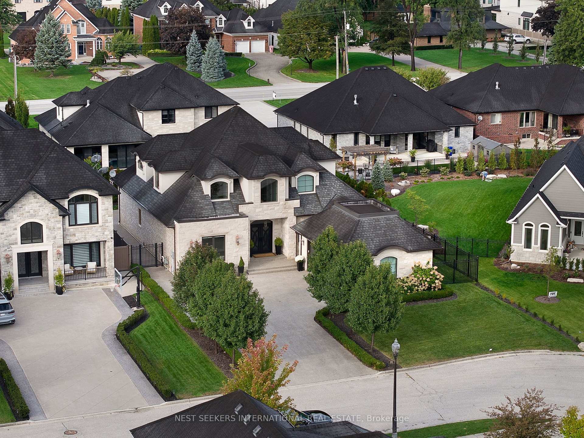 Photo 2 of 346 Jordan Lane, Windsor — HOMEH