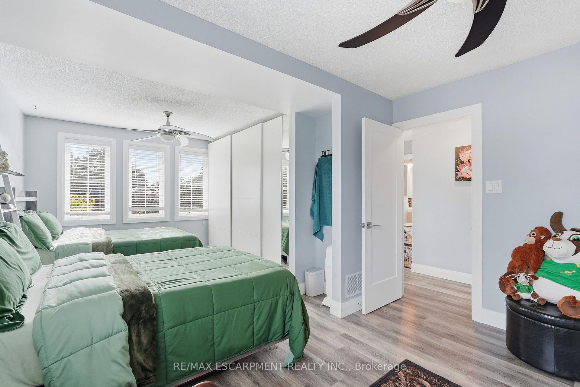 Photo 26 of 231 Parkside Drive, Hamilton, Waterdown — HOMEH