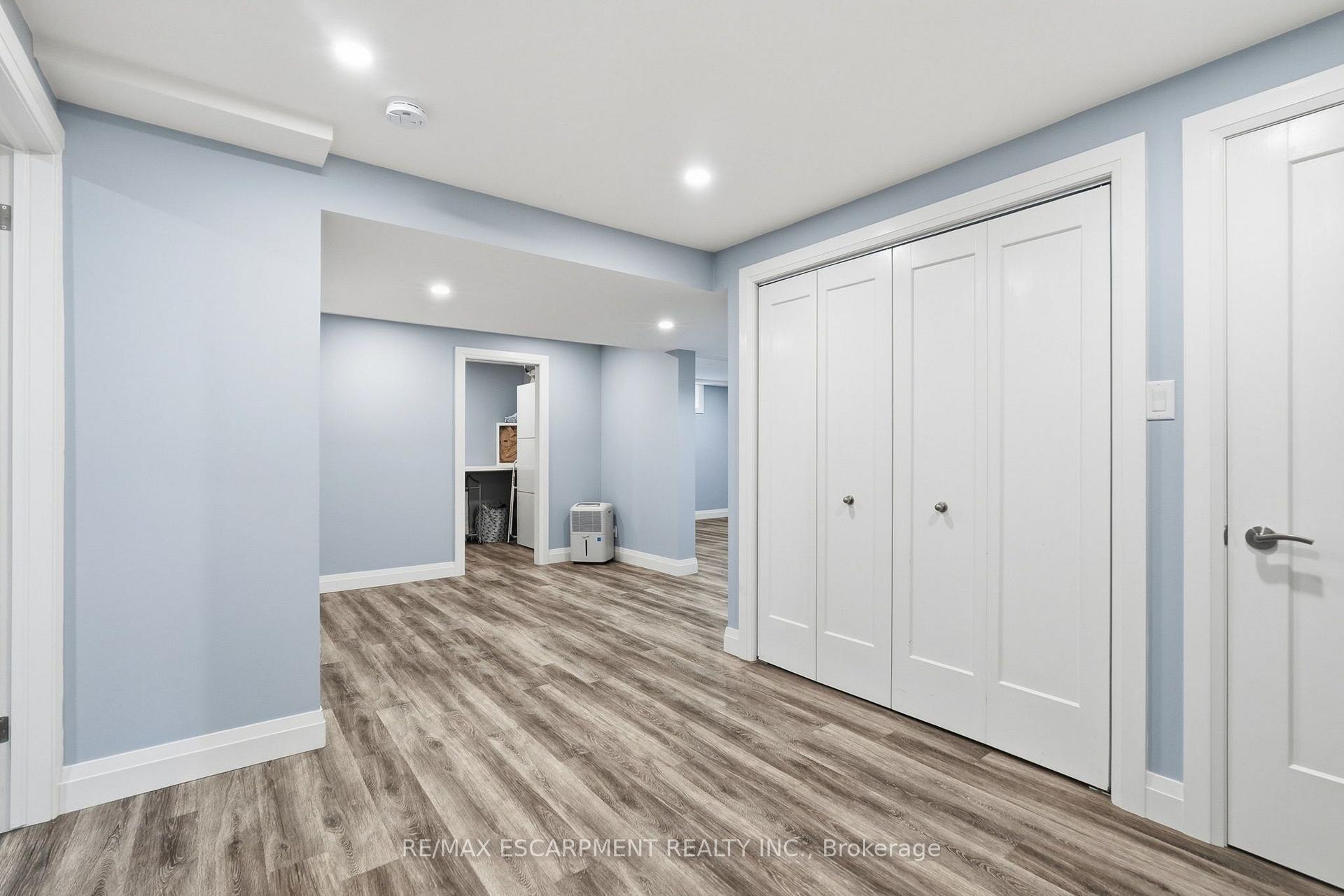 Photo 39 of 231 Parkside Drive, Hamilton, Waterdown — HOMEH