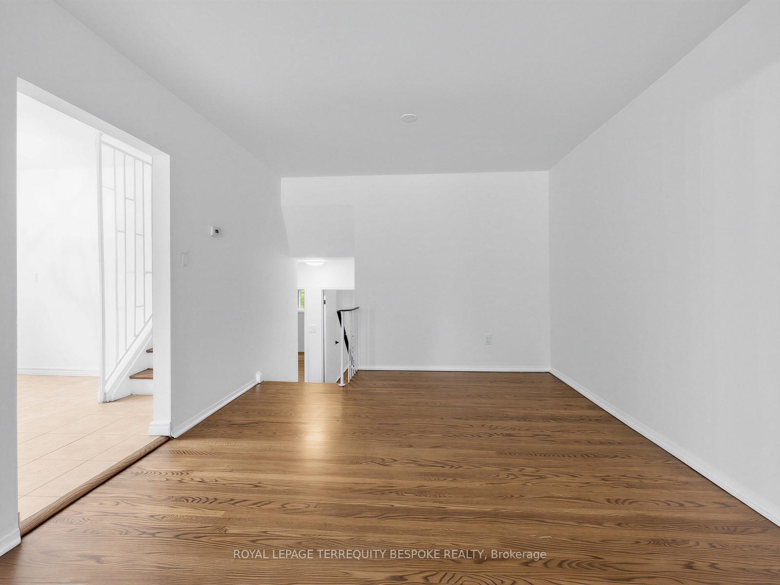 Photo 14 of 9 Midcroft Drive, Scarborough, Agincourt South-Malvern West — HOMEH