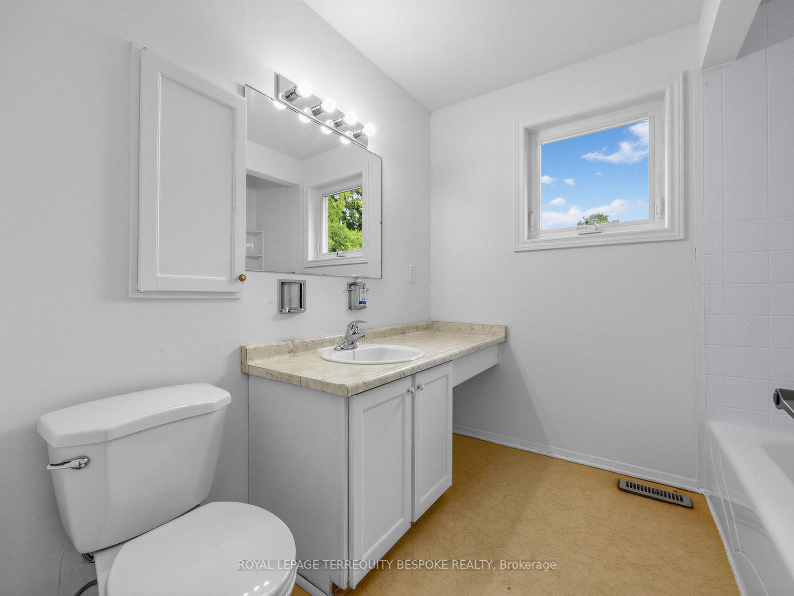 Photo 20 of 9 Midcroft Drive, Scarborough, Agincourt South-Malvern West — HOMEH
