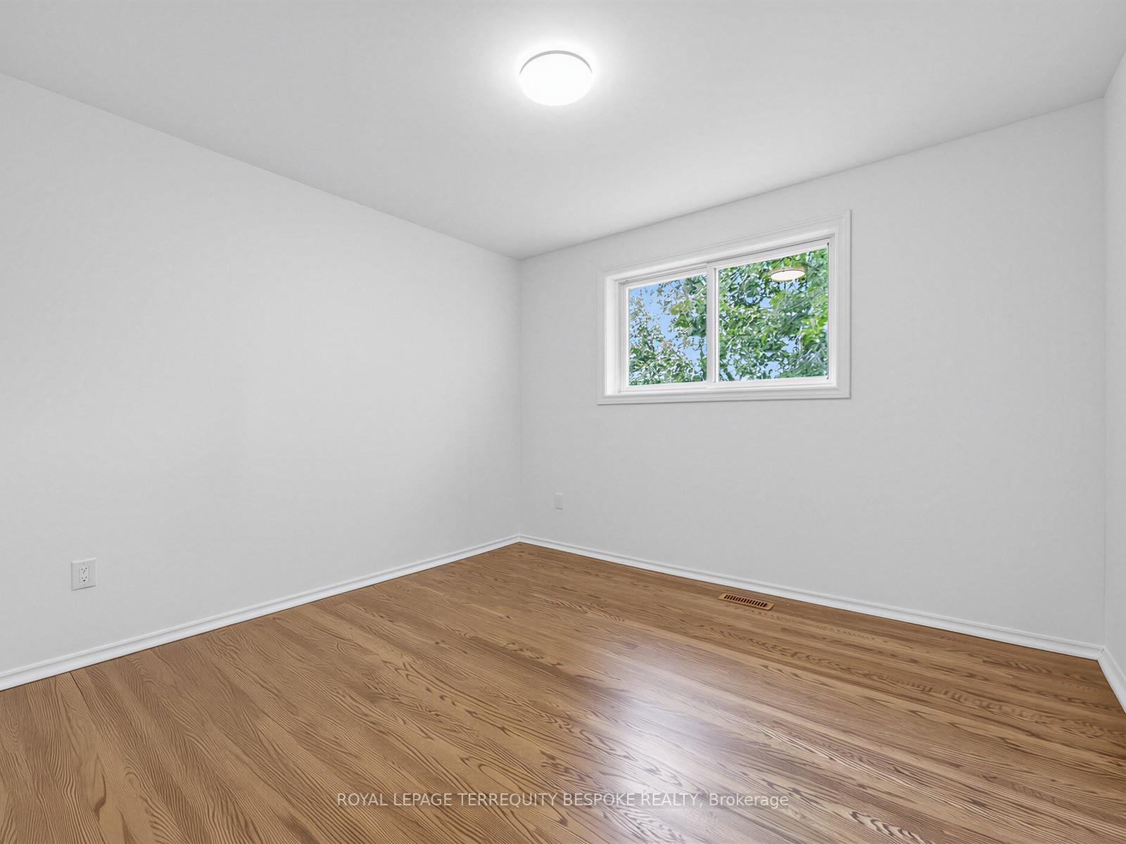 Photo 24 of 9 Midcroft Drive, Scarborough, Agincourt South-Malvern West — HOMEH