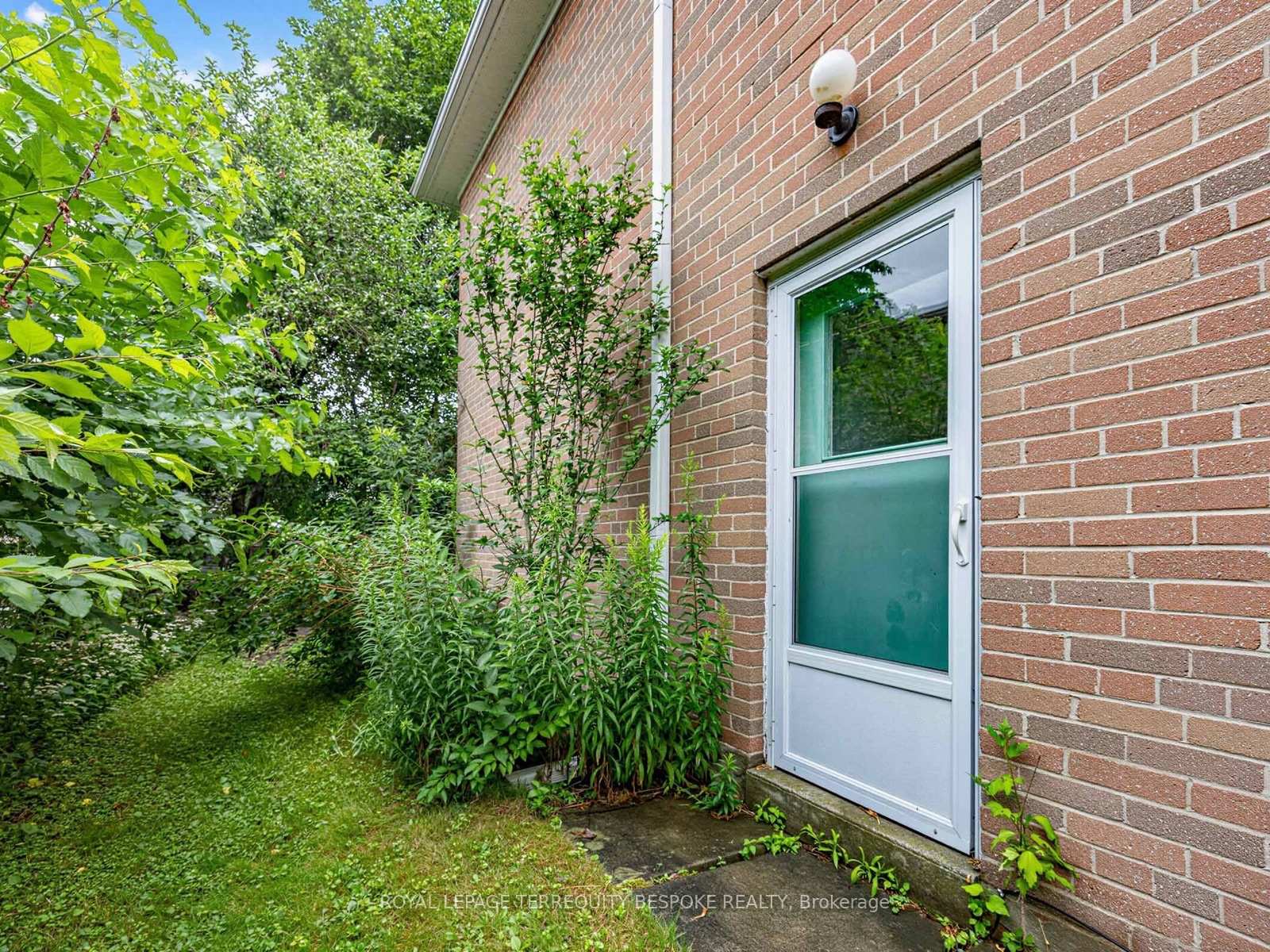 Photo 40 of 9 Midcroft Drive, Scarborough, Agincourt South-Malvern West — HOMEH