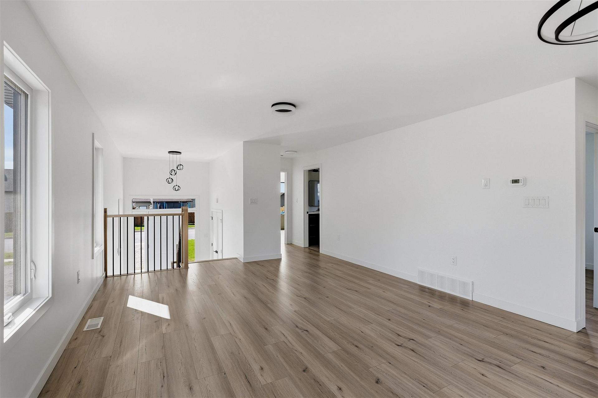 Photo 5 of 215 Greenfield Drive, Sault Ste Marie, Ward 3 — HOMEH