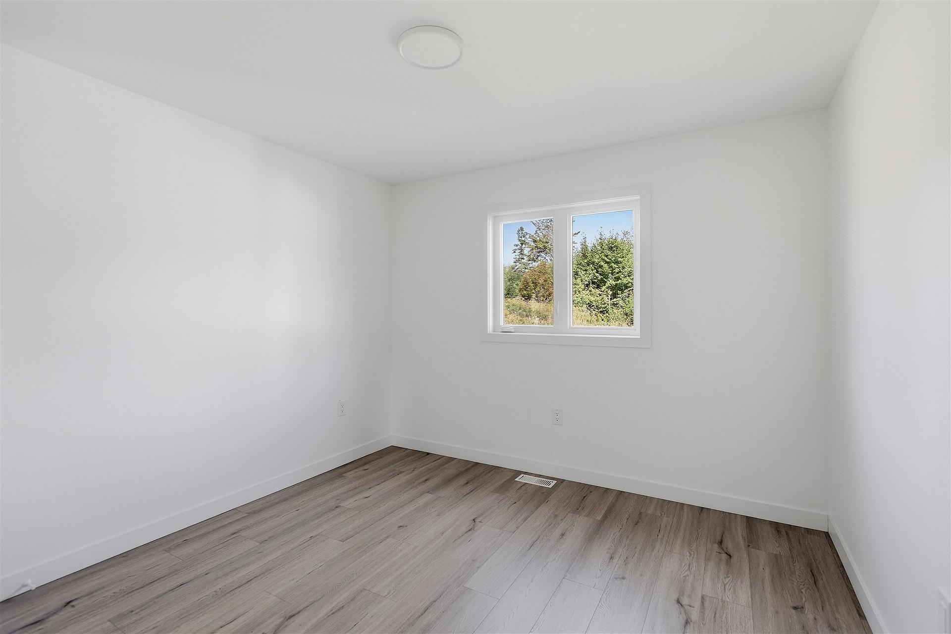 Photo 20 of 215 Greenfield Drive, Sault Ste Marie, Ward 3 — HOMEH