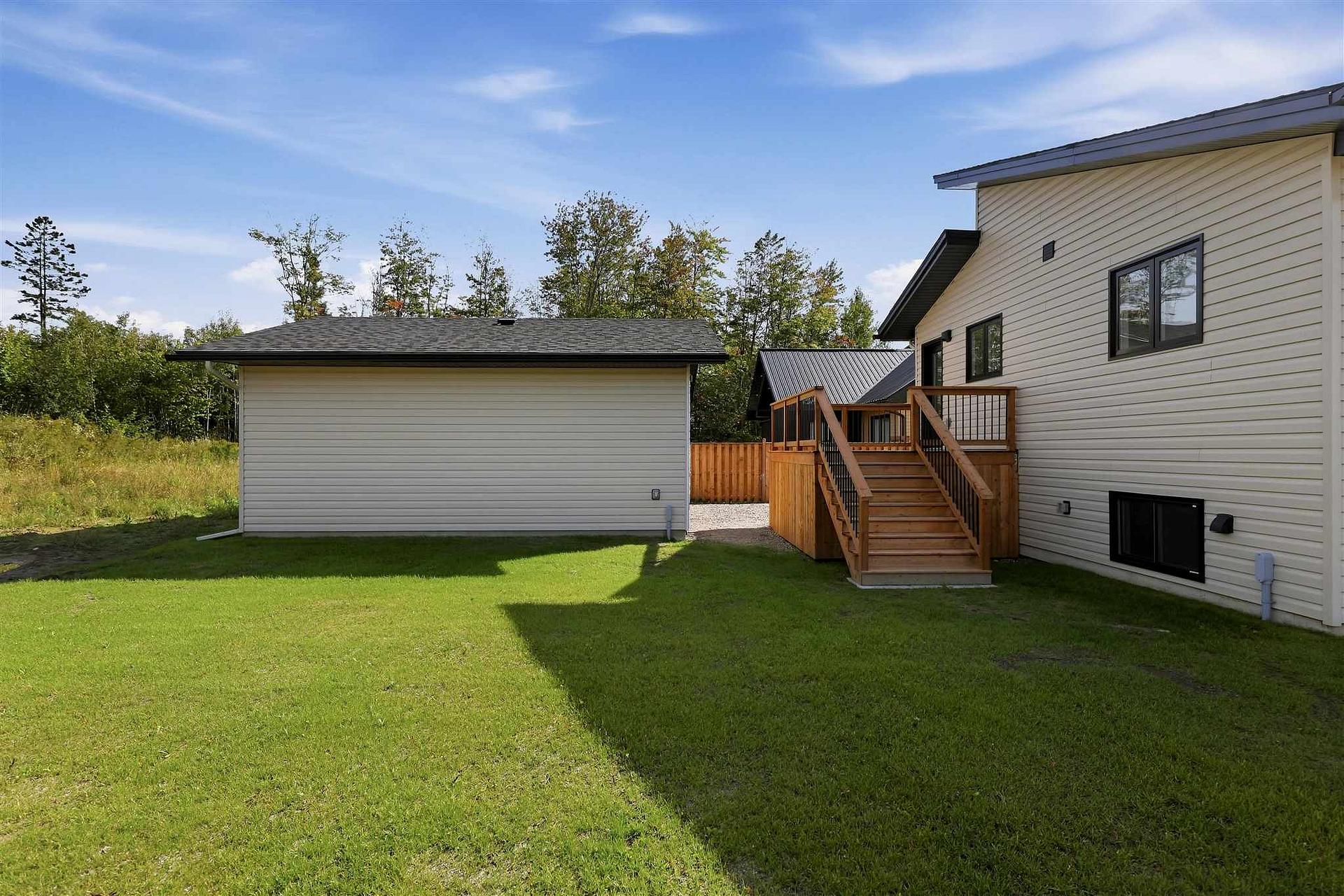 Photo 36 of 215 Greenfield Drive, Sault Ste Marie, Ward 3 — HOMEH