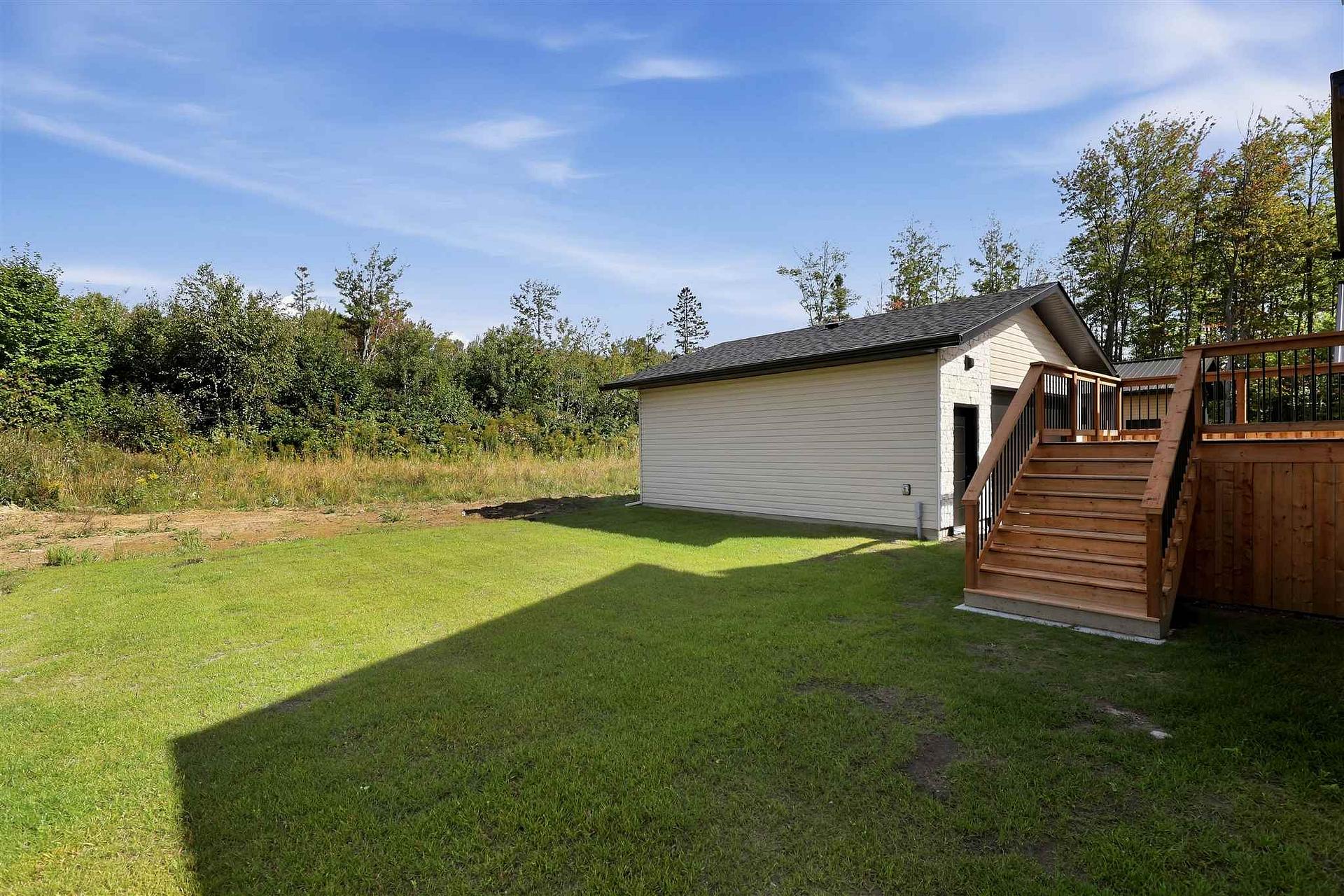 Photo 37 of 215 Greenfield Drive, Sault Ste Marie, Ward 3 — HOMEH