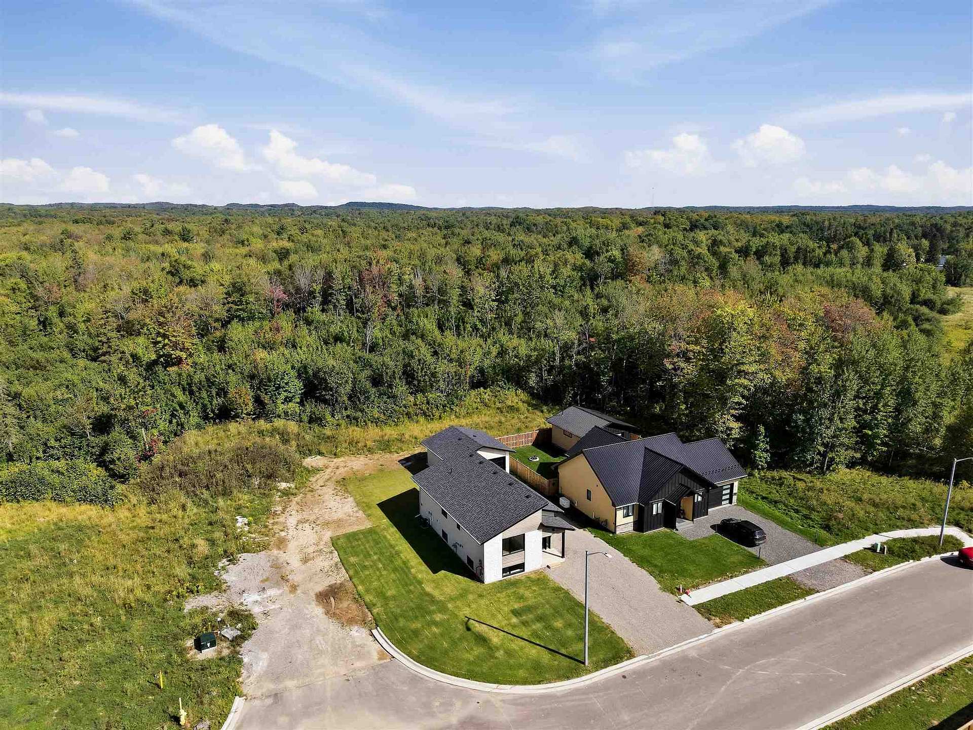 Photo 39 of 215 Greenfield Drive, Sault Ste Marie, Ward 3 — HOMEH
