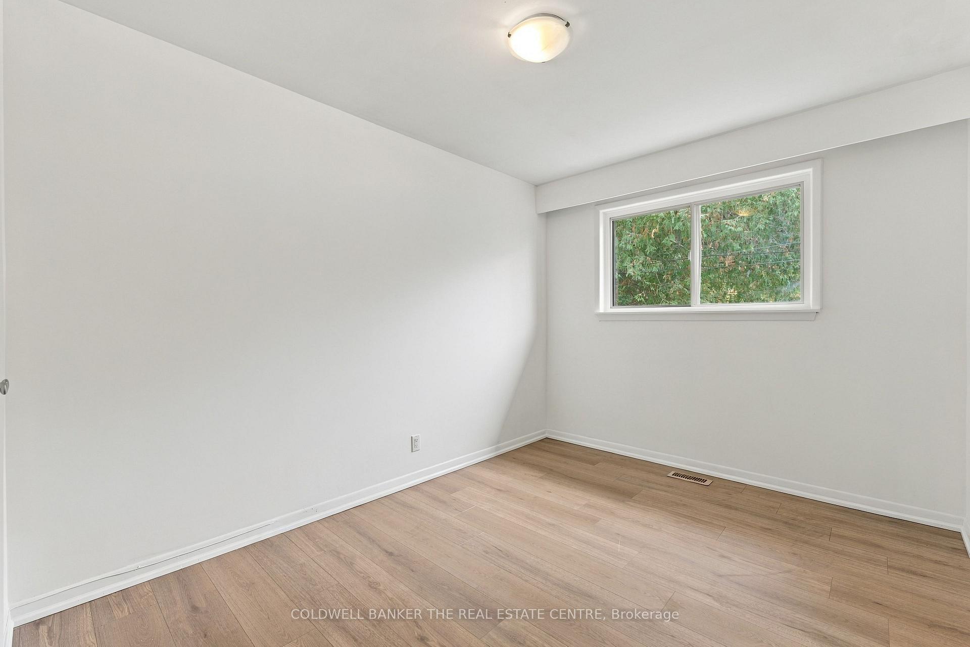 Photo 14 of 21 Glass Drive, Aurora, Aurora Highlands — HOMEH