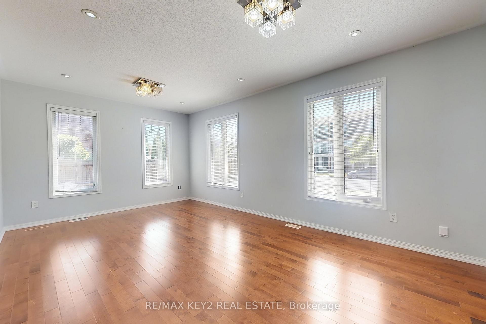 Photo 6 of Unit Main, 1751 Hayden Lane, Pickering, Duffin Heights — HOMEH