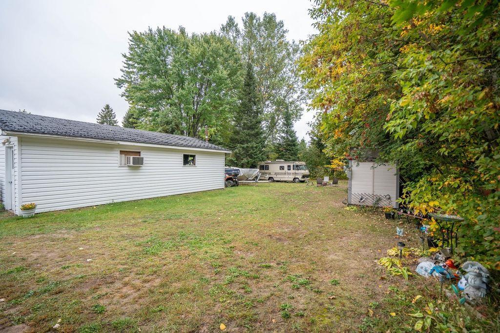 Photo 5 of 41 Centre Street, Sault Ste Marie, Ward 1 — HOMEH