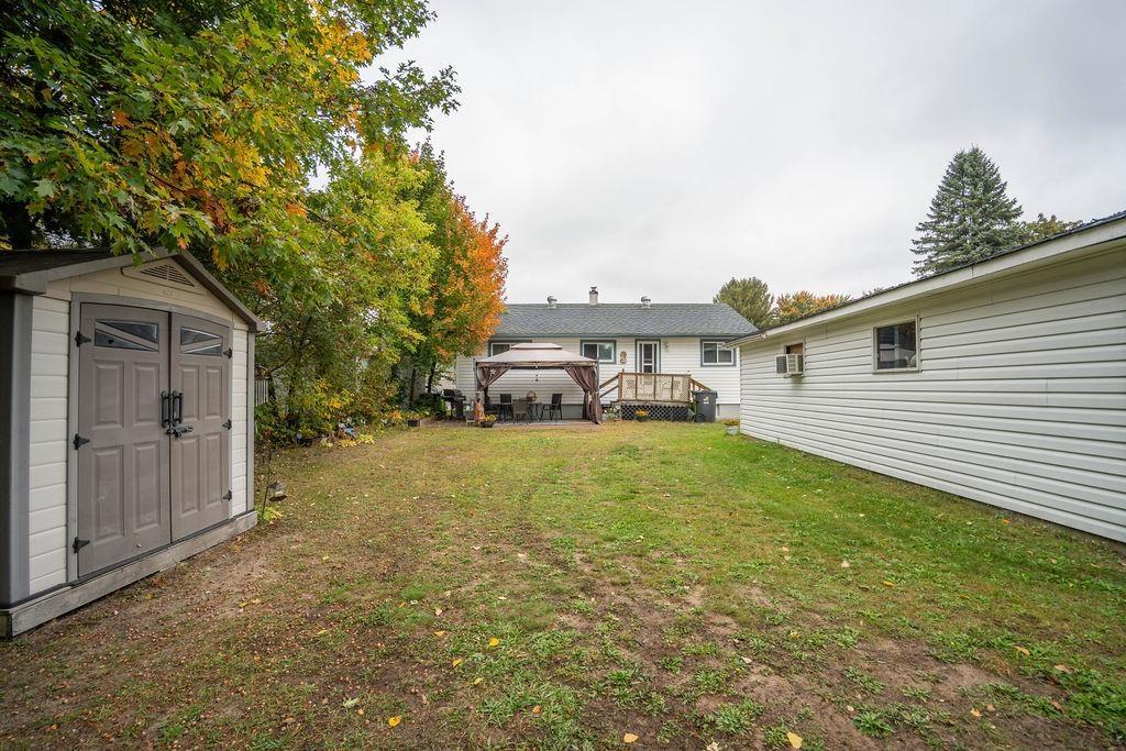 Photo 8 of 41 Centre Street, Sault Ste Marie, Ward 1 — HOMEH