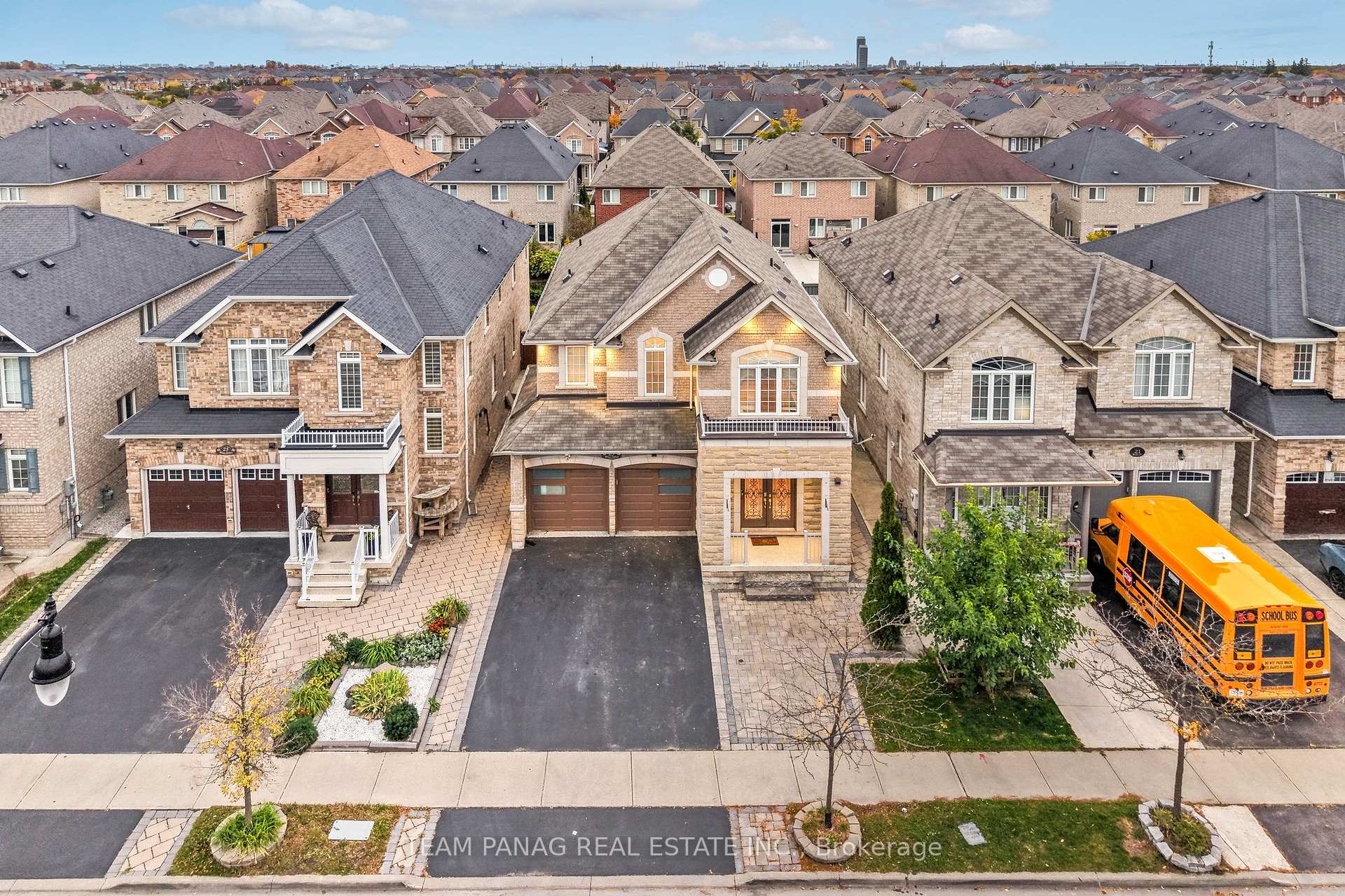 Photo 2 of 23 Bliss Street, Brampton, Bram East — HOMEH