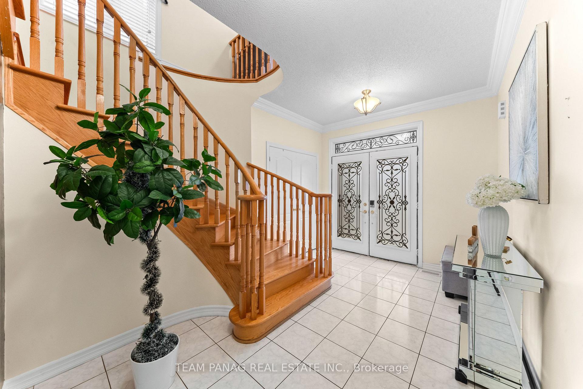 Photo 4 of 23 Bliss Street, Brampton, Bram East — HOMEH