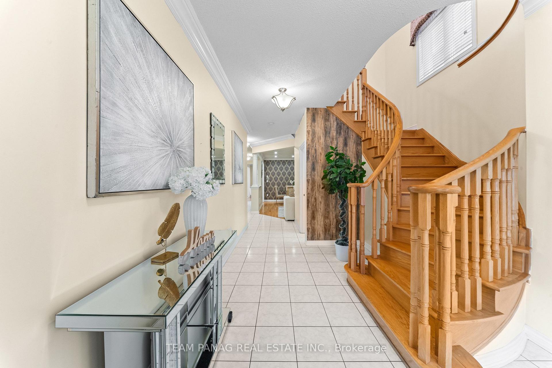 Photo 5 of 23 Bliss Street, Brampton, Bram East — HOMEH