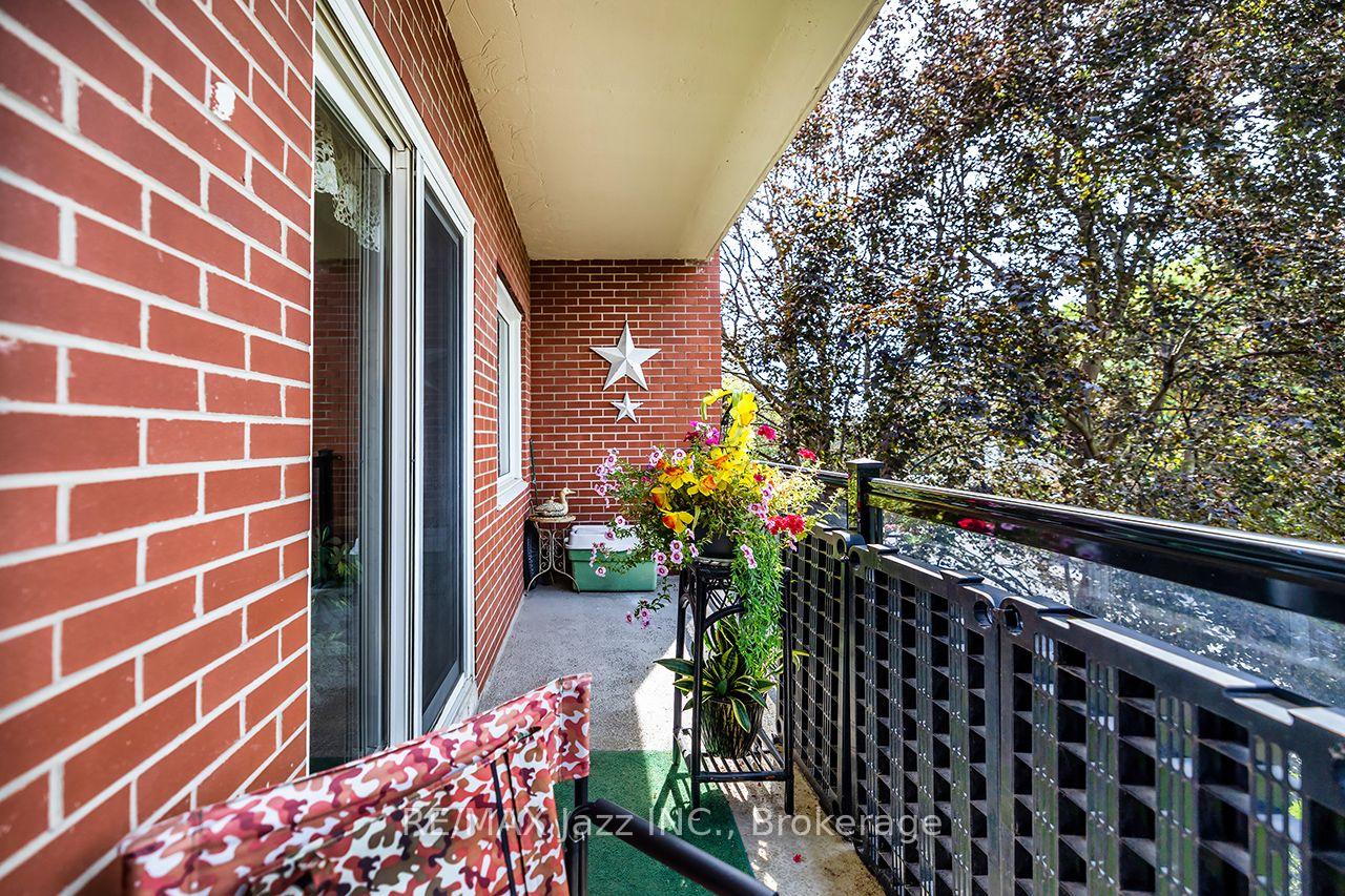 Photo 10 of Unit 304, 131 Taunton Road E, Oshawa, Centennial — HOMEH