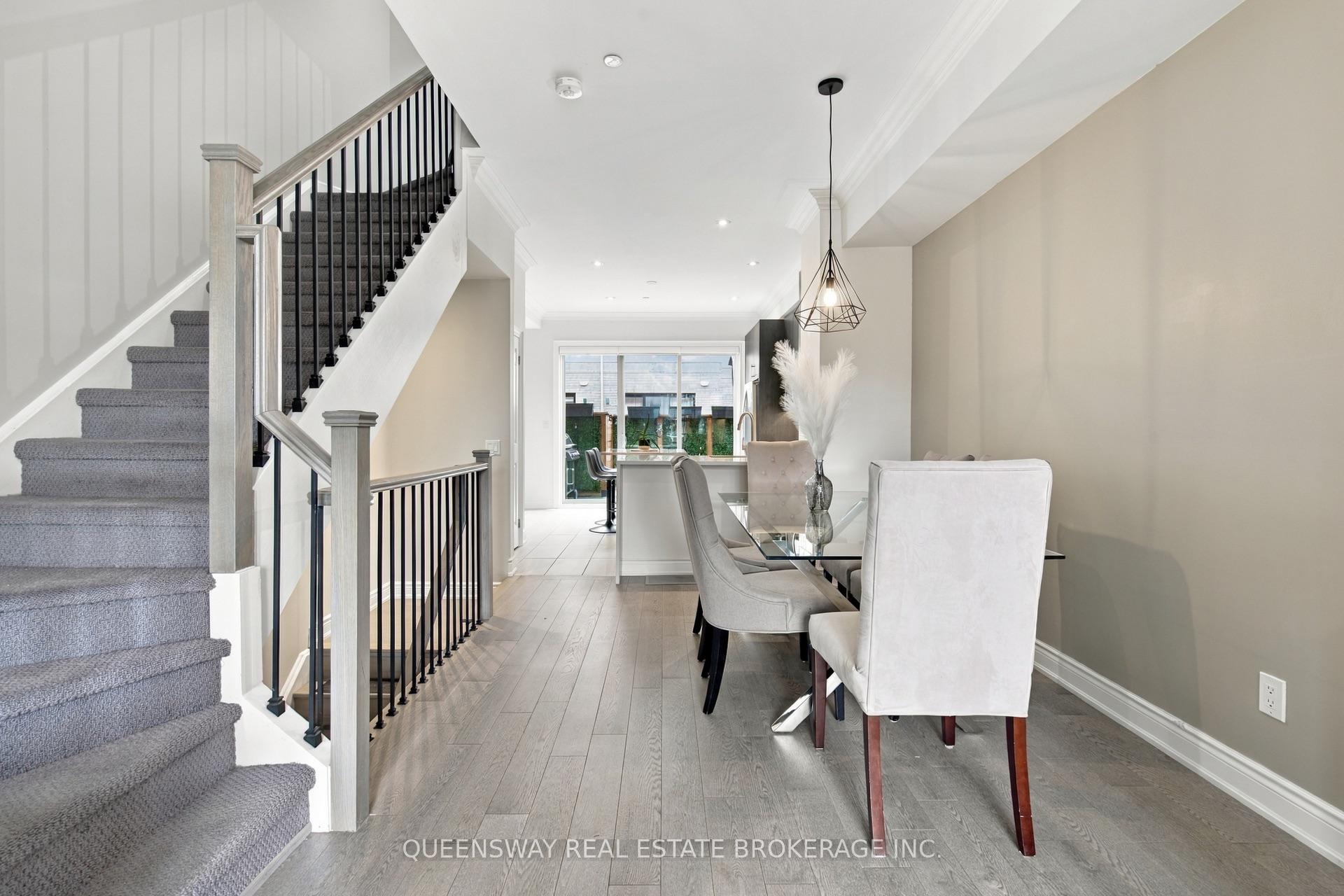 Photo 11 of 37 Twenty Ninth Street, Etobicoke, Long Branch — HOMEH