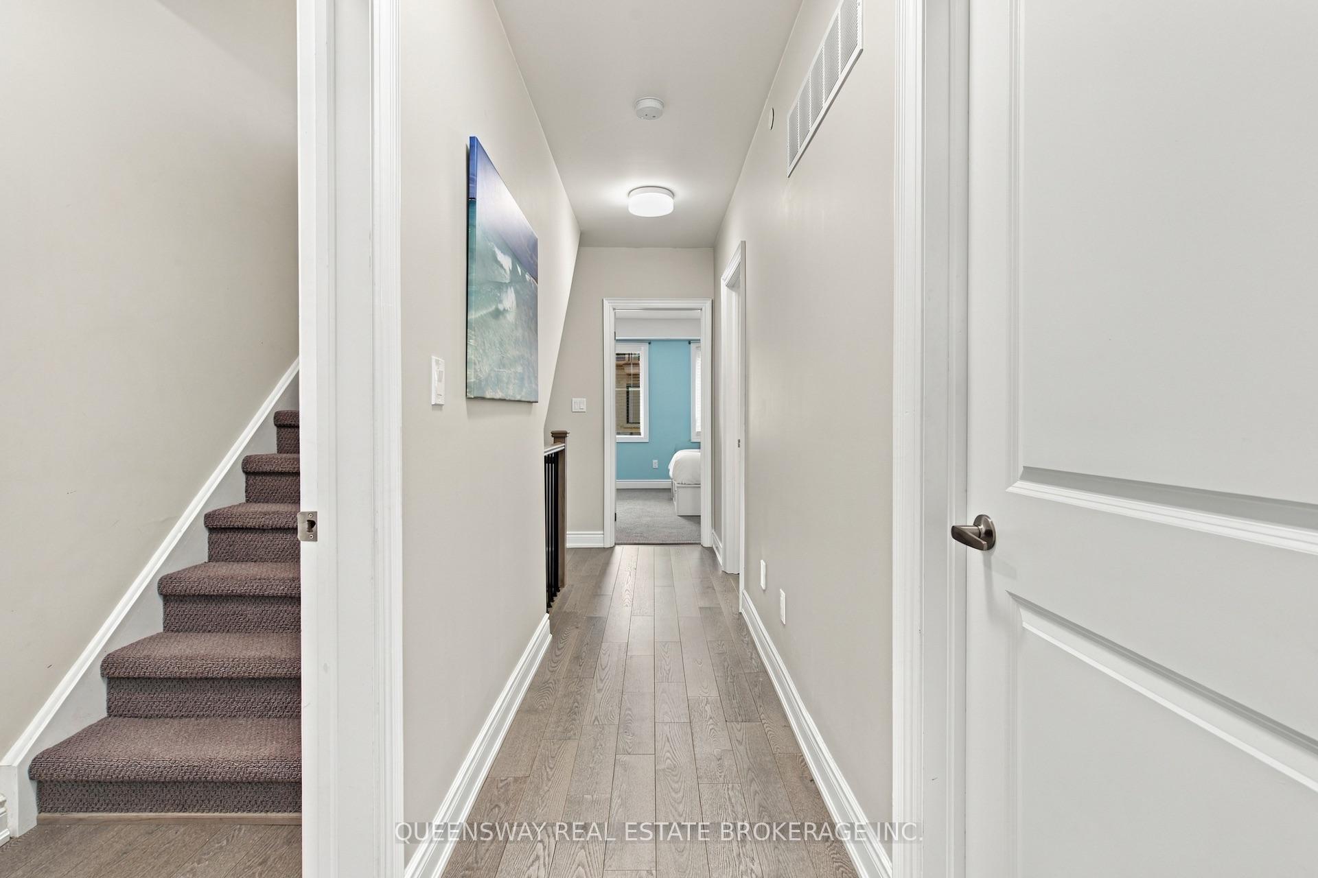 Photo 22 of 37 Twenty Ninth Street, Etobicoke, Long Branch — HOMEH