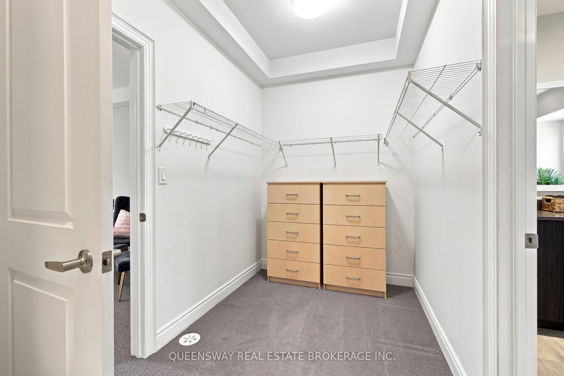 Photo 26 of 37 Twenty Ninth Street, Etobicoke, Long Branch — HOMEH