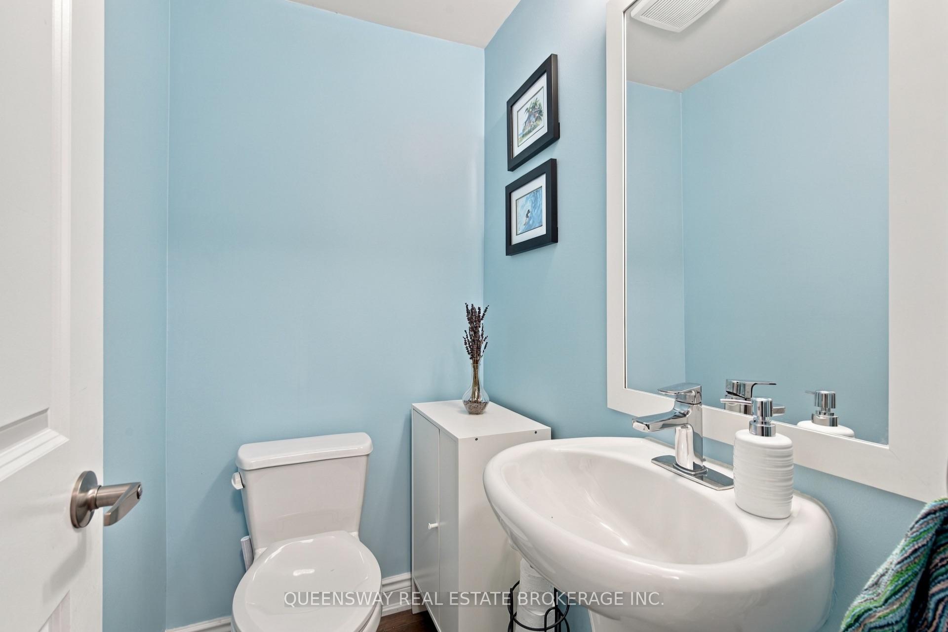 Photo 33 of 37 Twenty Ninth Street, Etobicoke, Long Branch — HOMEH