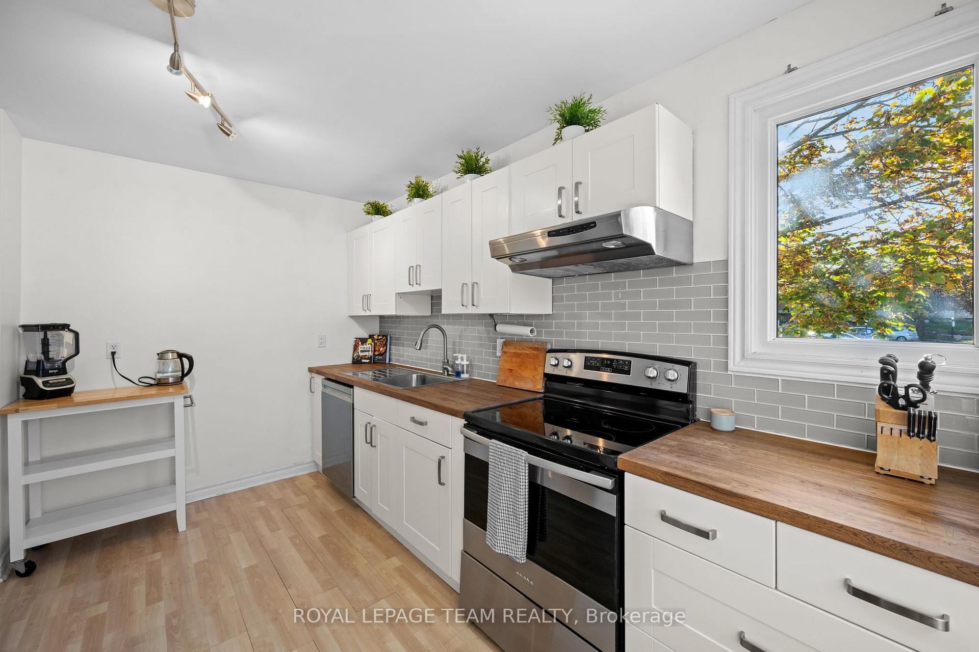 Photo 2 of Unit 92, 61 McClintock Way, Ottawa, Kanata - Katimavik — HOMEH