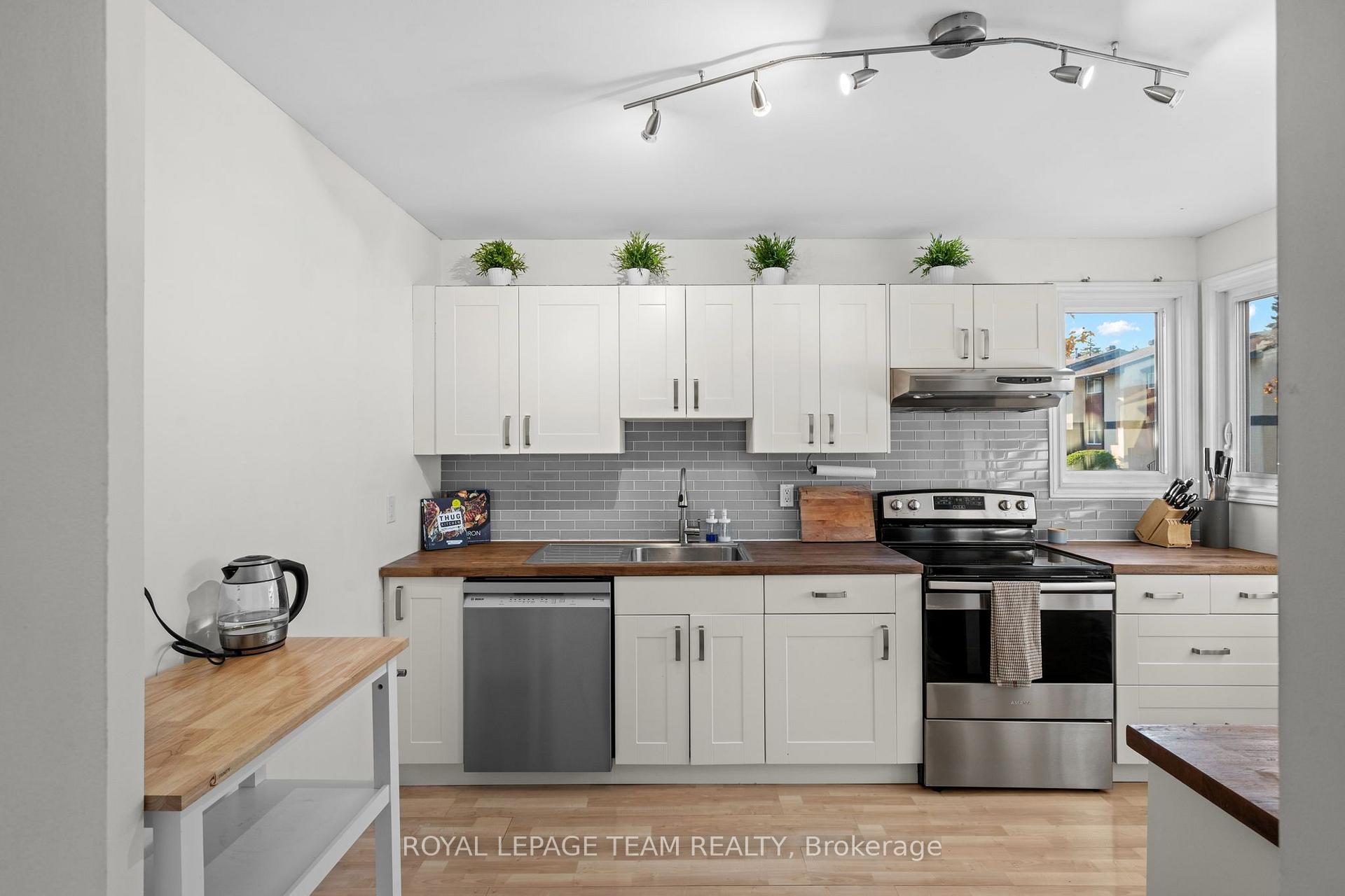 Photo 4 of Unit 92, 61 McClintock Way, Ottawa, Kanata - Katimavik — HOMEH