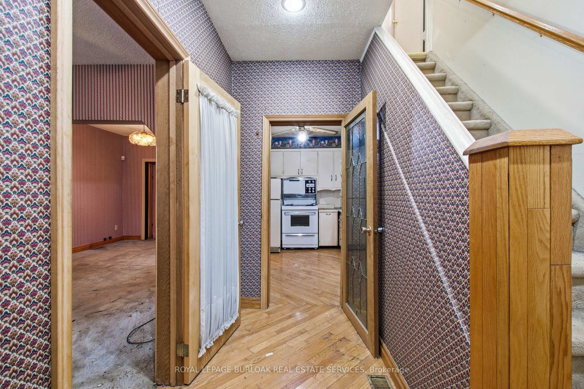 Photo 6 of 52 Craydon Avenue, North York, Mount Dennis — HOMEH