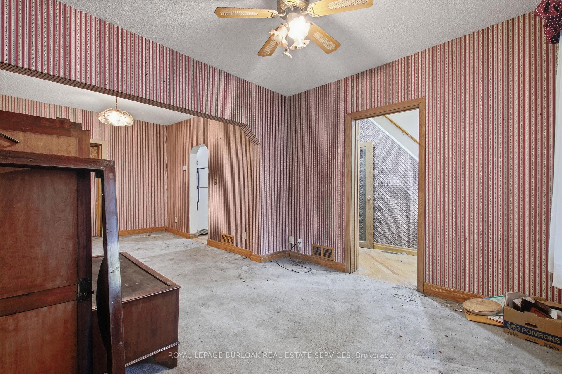Photo 11 of 52 Craydon Avenue, North York, Mount Dennis — HOMEH