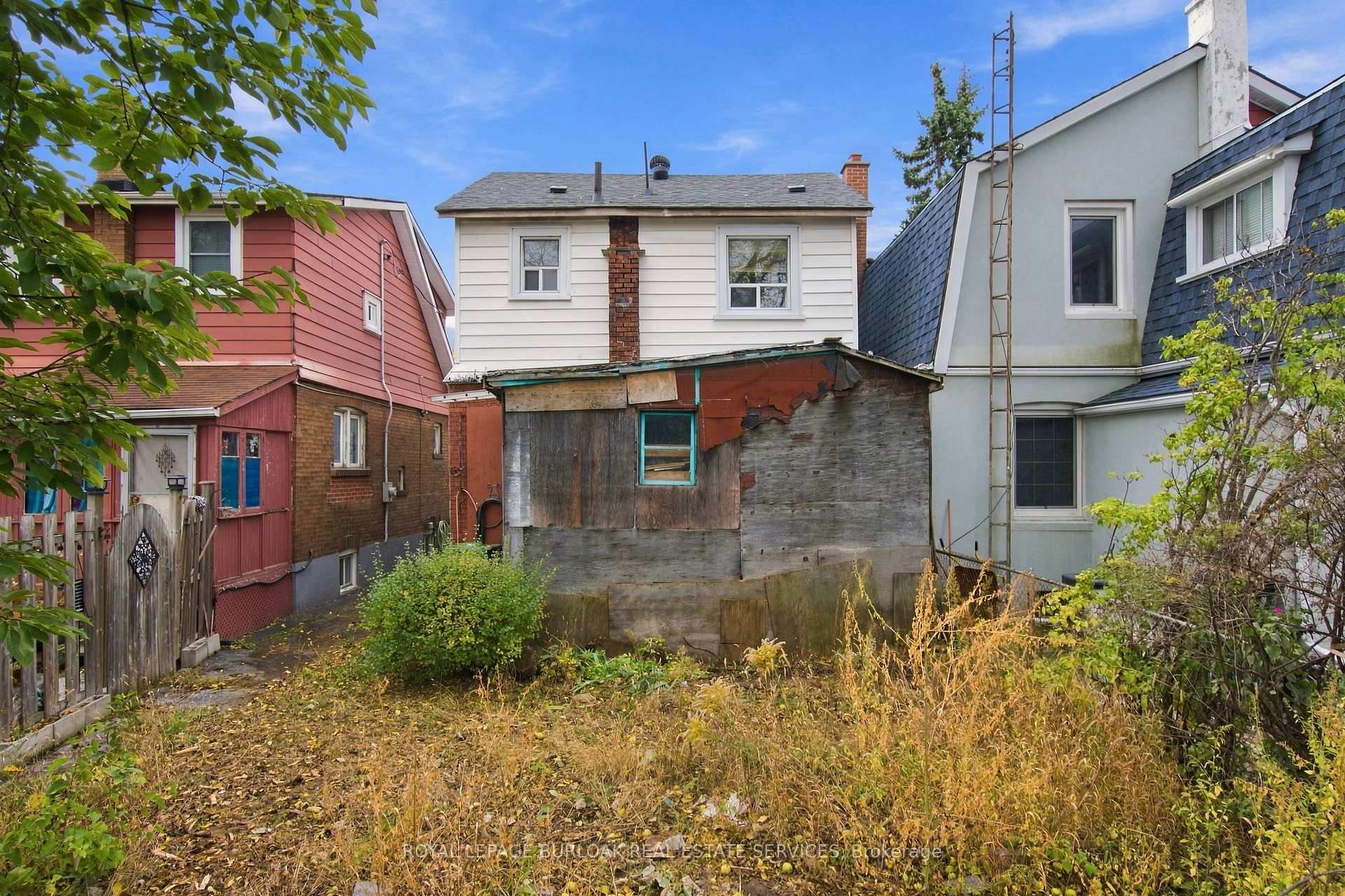 Photo 23 of 52 Craydon Avenue, North York, Mount Dennis — HOMEH