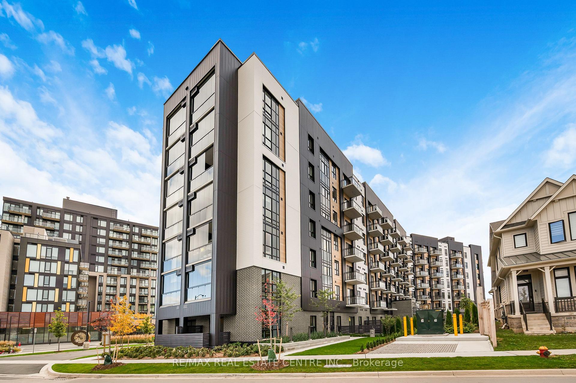 Photo 2 of Unit 418, 3008 William Cutmore Boulevard, Oakville, Joshua Meadows — HOMEH
