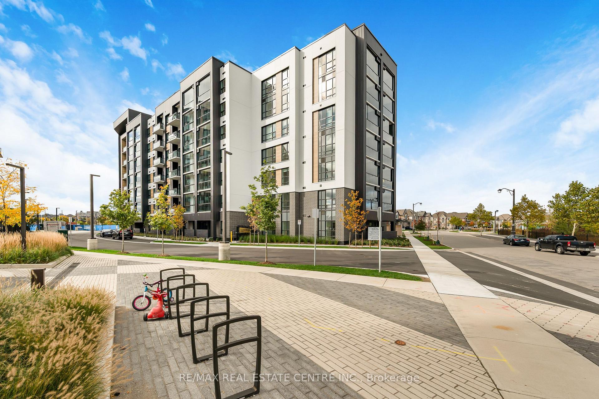 Photo of Unit 418, 3008 William Cutmore Boulevard