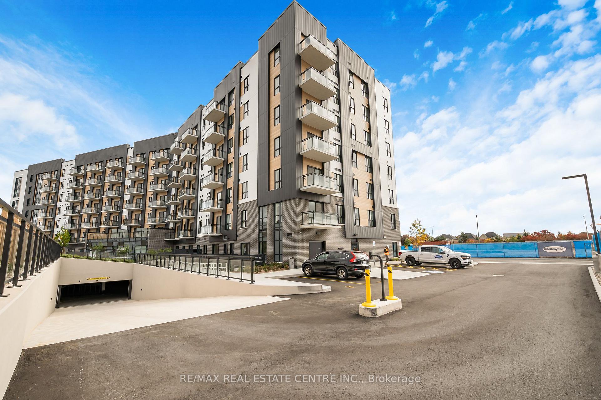 Photo 6 of Unit 418, 3008 William Cutmore Boulevard, Oakville, Joshua Meadows — HOMEH
