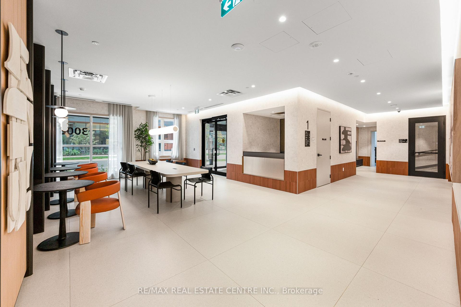 Photo 10 of Unit 418, 3008 William Cutmore Boulevard, Oakville, Joshua Meadows — HOMEH