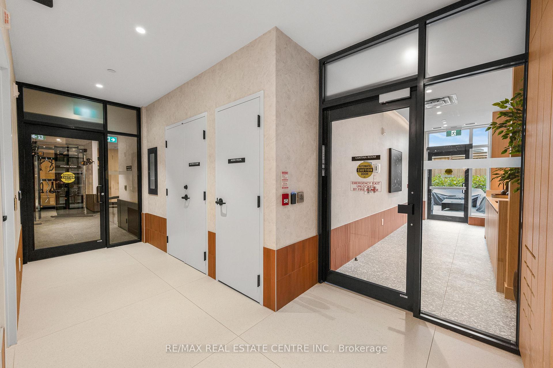 Photo 12 of Unit 418, 3008 William Cutmore Boulevard, Oakville, Joshua Meadows — HOMEH
