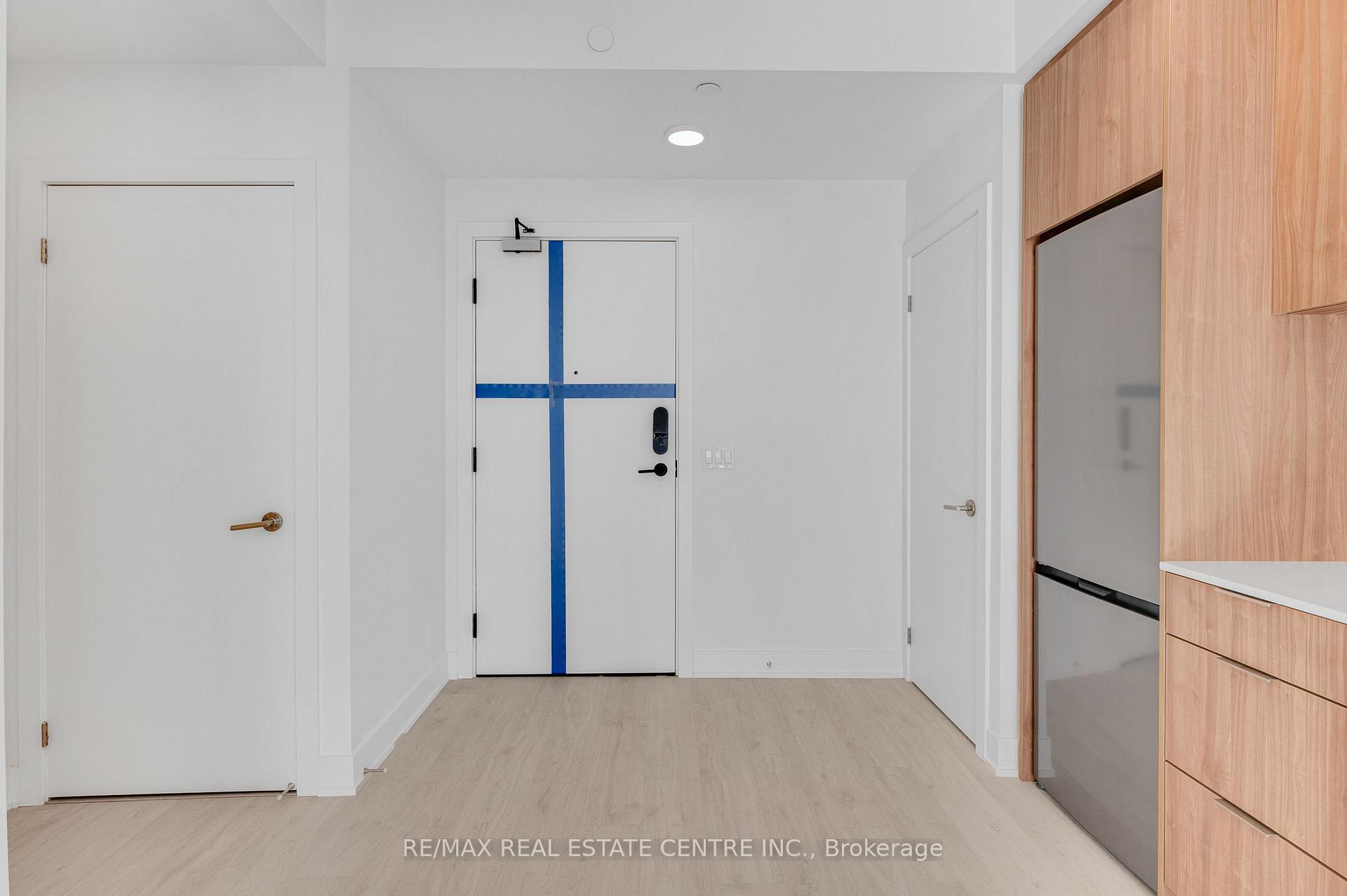 Photo 15 of Unit 418, 3008 William Cutmore Boulevard, Oakville, Joshua Meadows — HOMEH