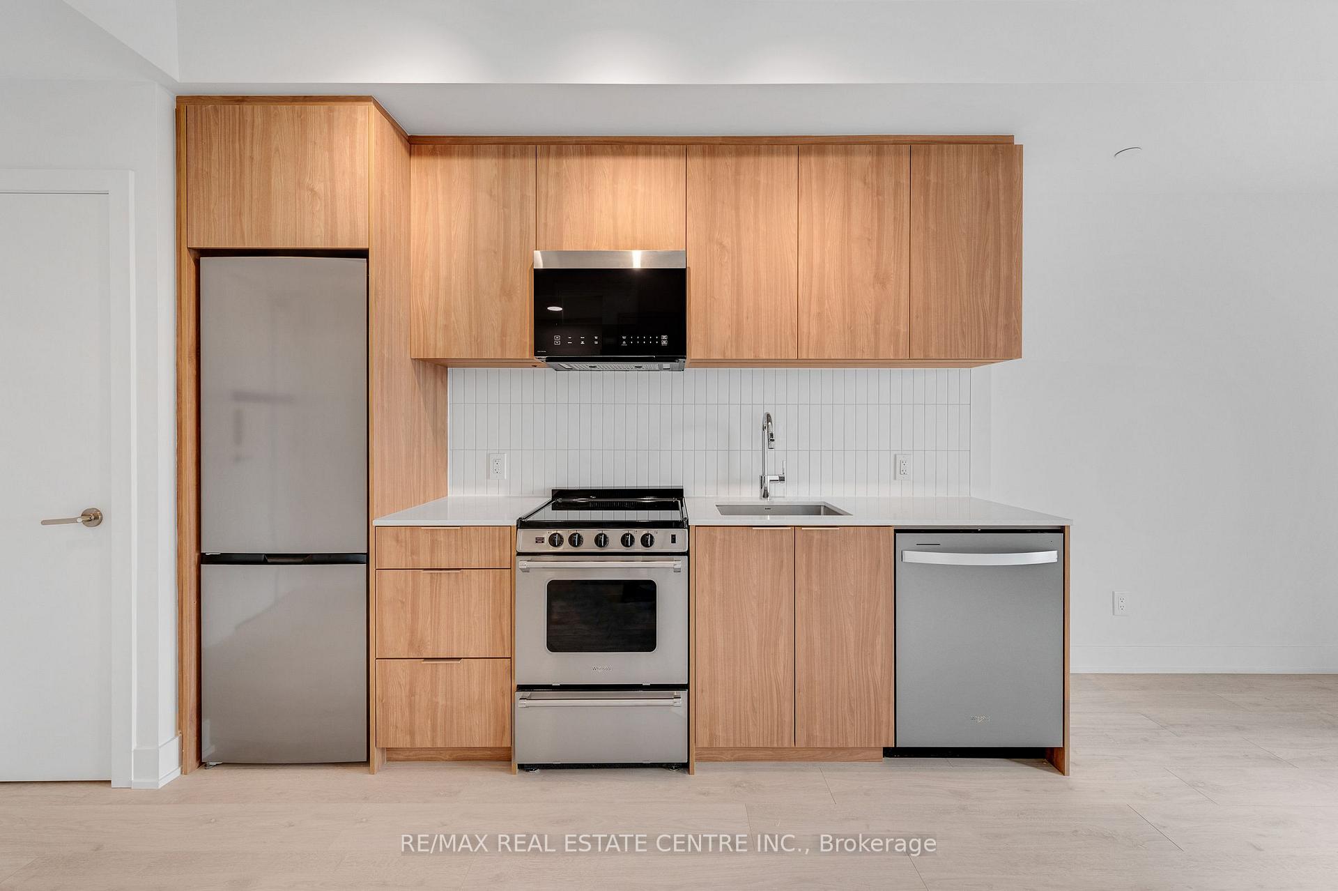 Photo 21 of Unit 418, 3008 William Cutmore Boulevard, Oakville, Joshua Meadows — HOMEH