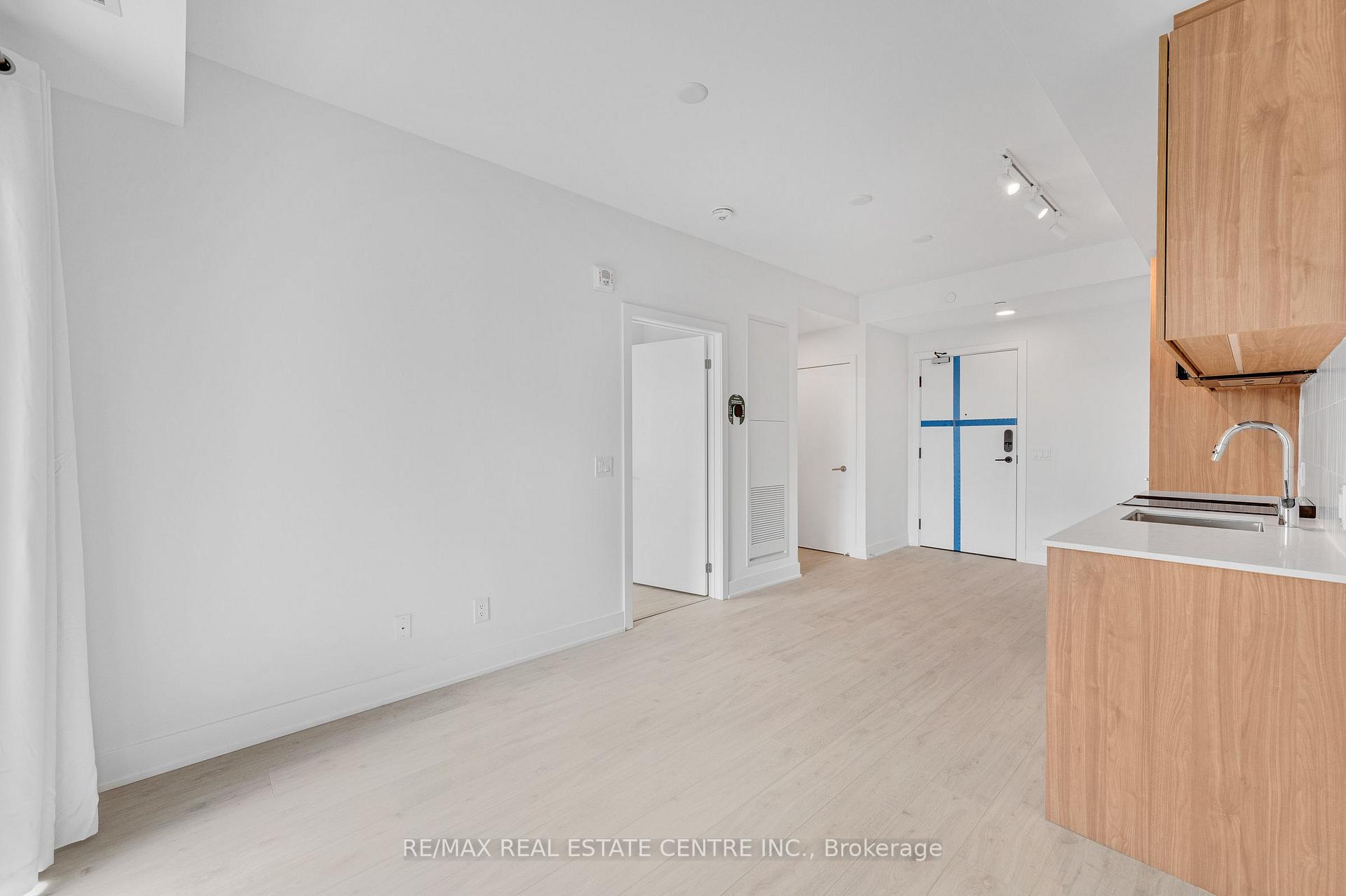 Photo 23 of Unit 418, 3008 William Cutmore Boulevard, Oakville, Joshua Meadows — HOMEH