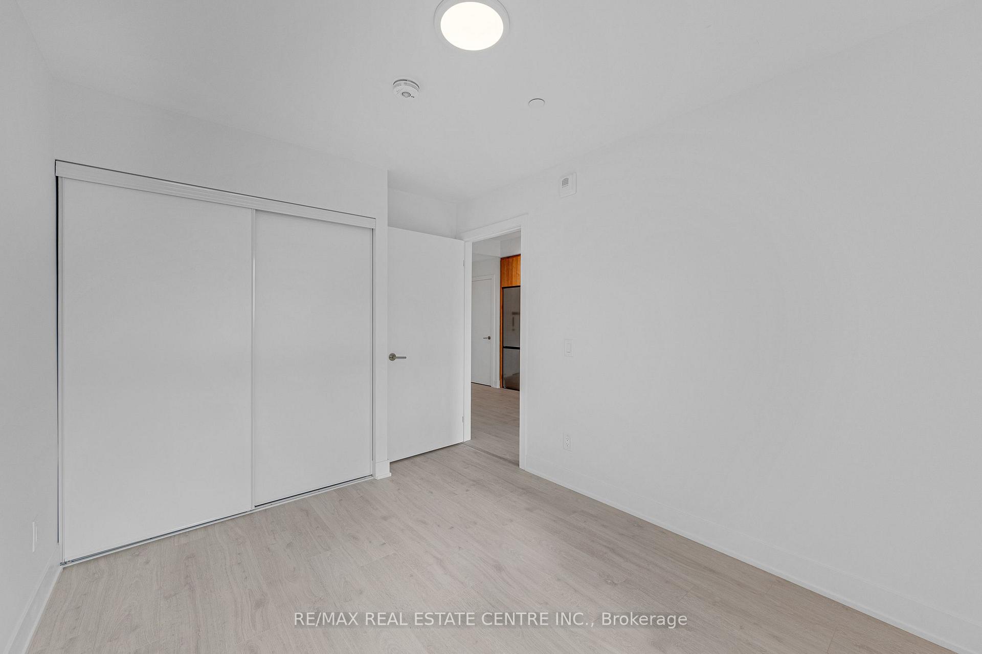 Photo 25 of Unit 418, 3008 William Cutmore Boulevard, Oakville, Joshua Meadows — HOMEH