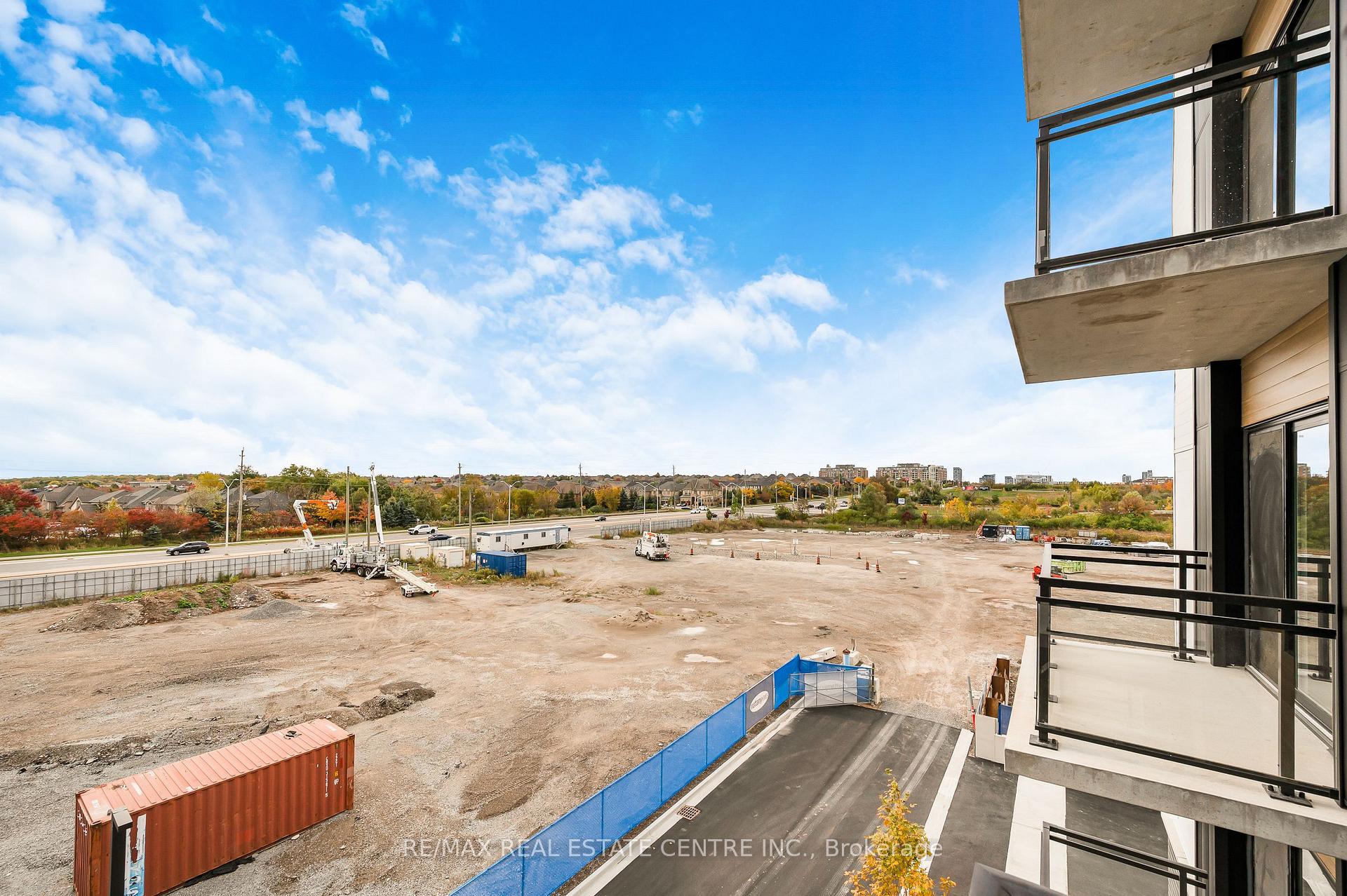 Photo 27 of Unit 418, 3008 William Cutmore Boulevard, Oakville, Joshua Meadows — HOMEH