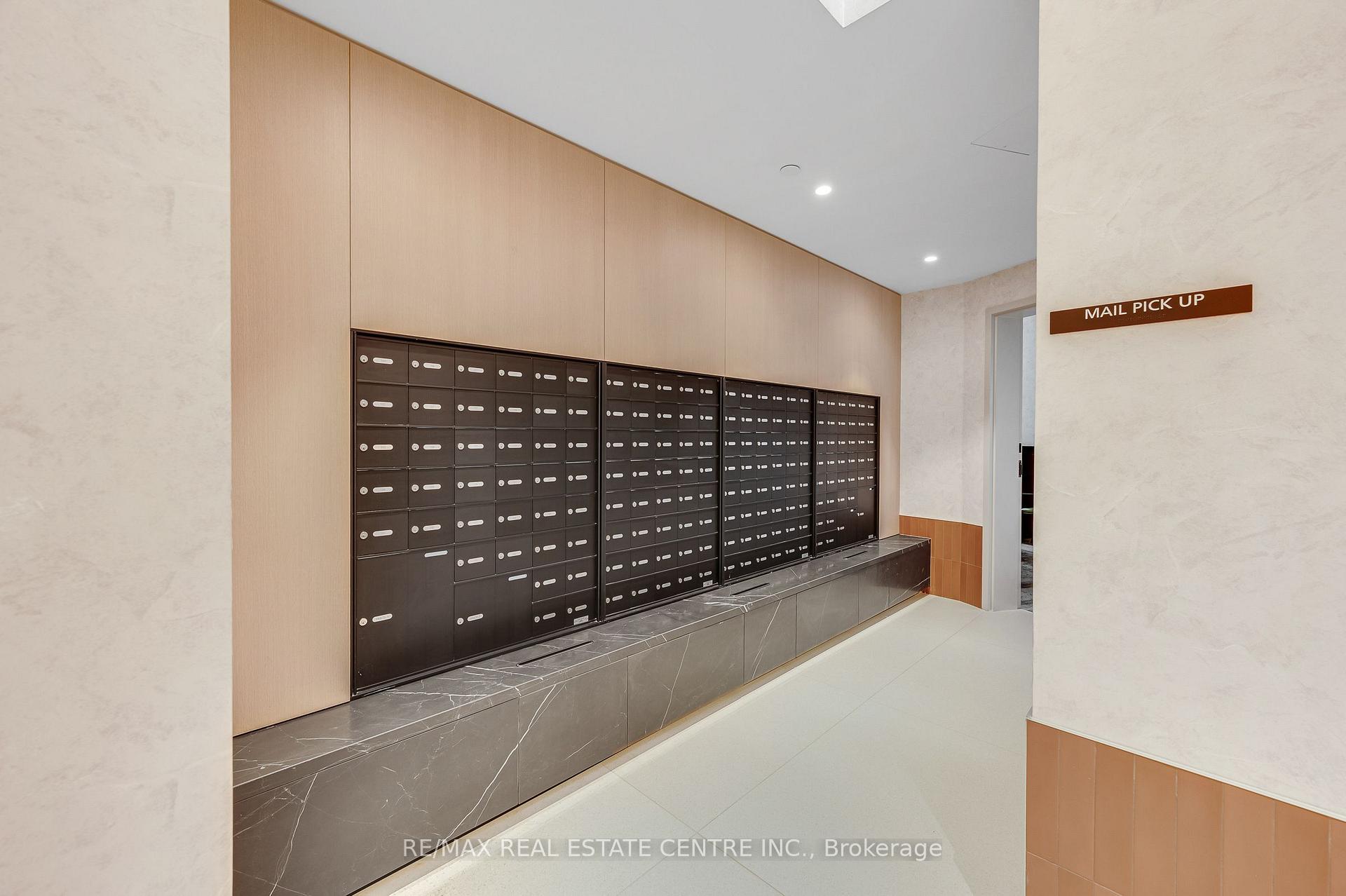 Photo 29 of Unit 418, 3008 William Cutmore Boulevard, Oakville, Joshua Meadows — HOMEH