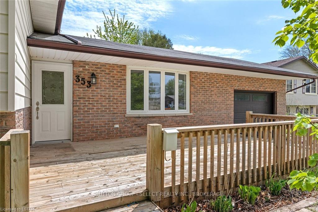 Photo 2 of 353 Dominion Street, Strathroy-Caradoc, NW — HOMEH